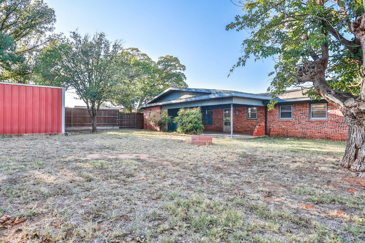 1606 E Cardwell Street Property Photo 15