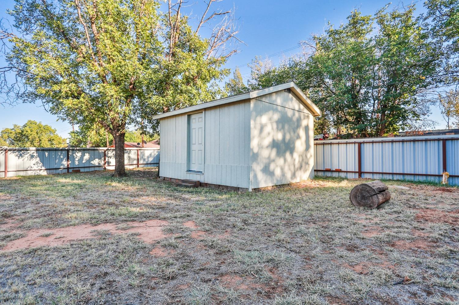 1606 E Cardwell Street Property Photo 16