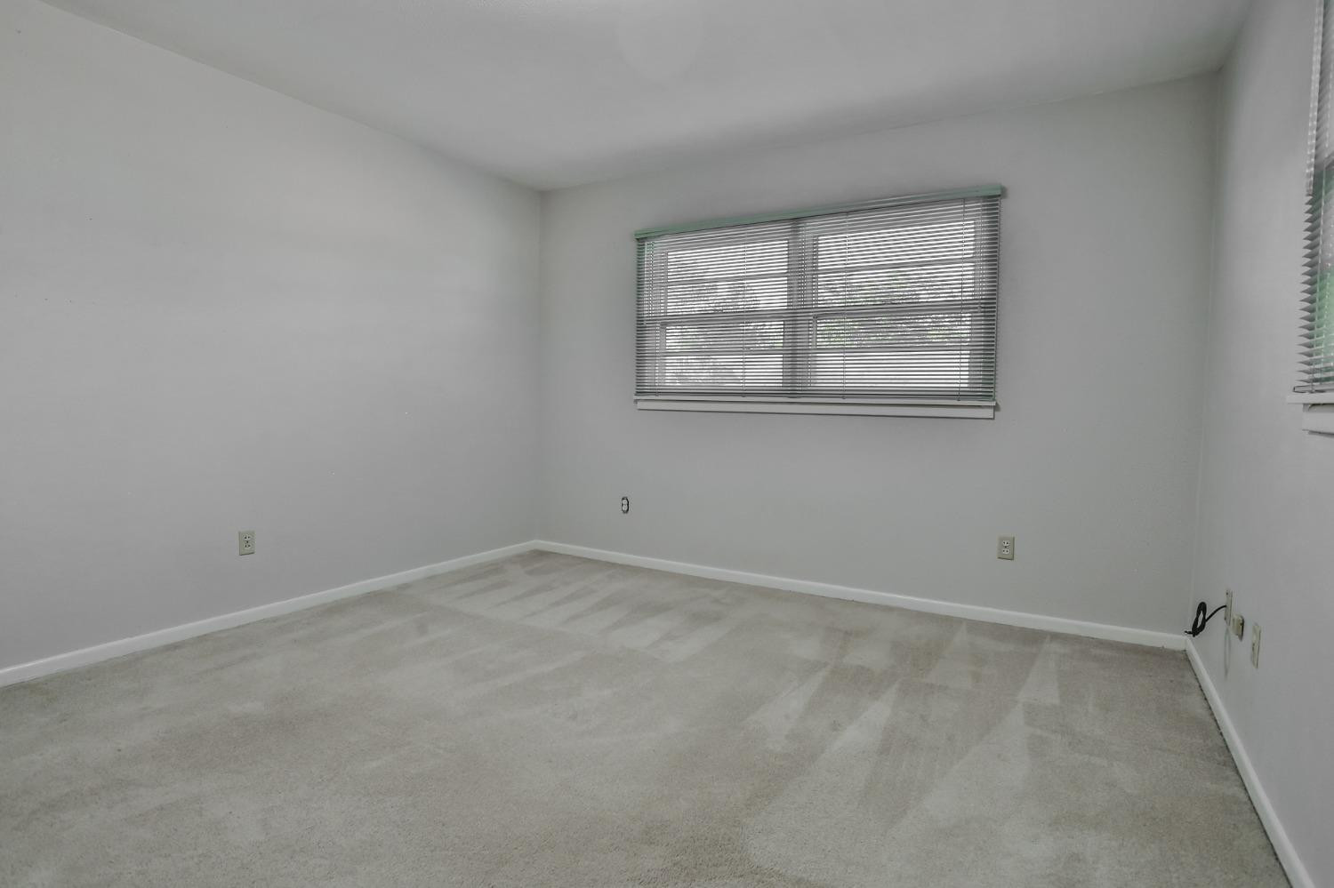 1606 E Cardwell Street Property Photo 24