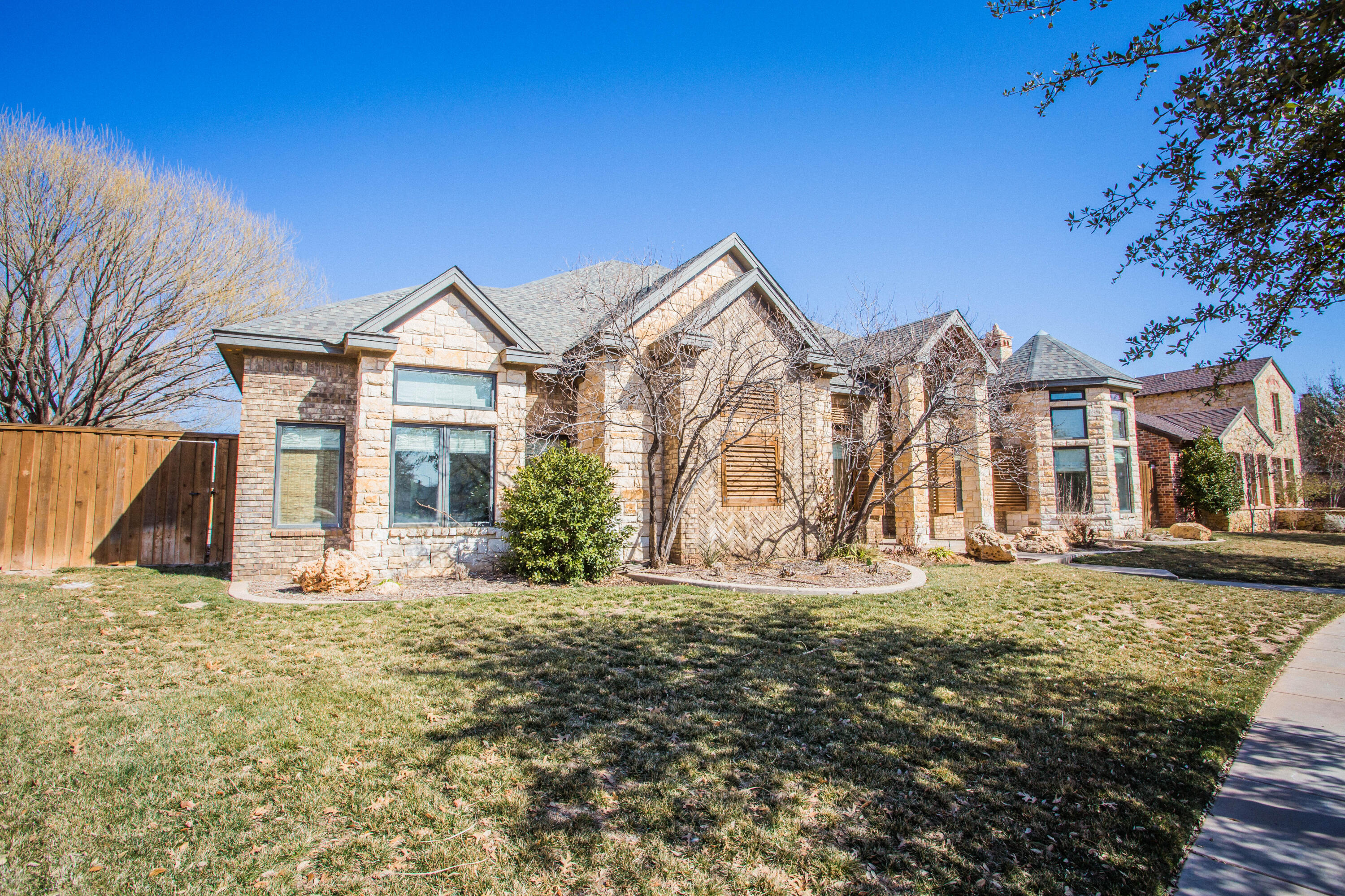 6112 89th Street Property Photo 1