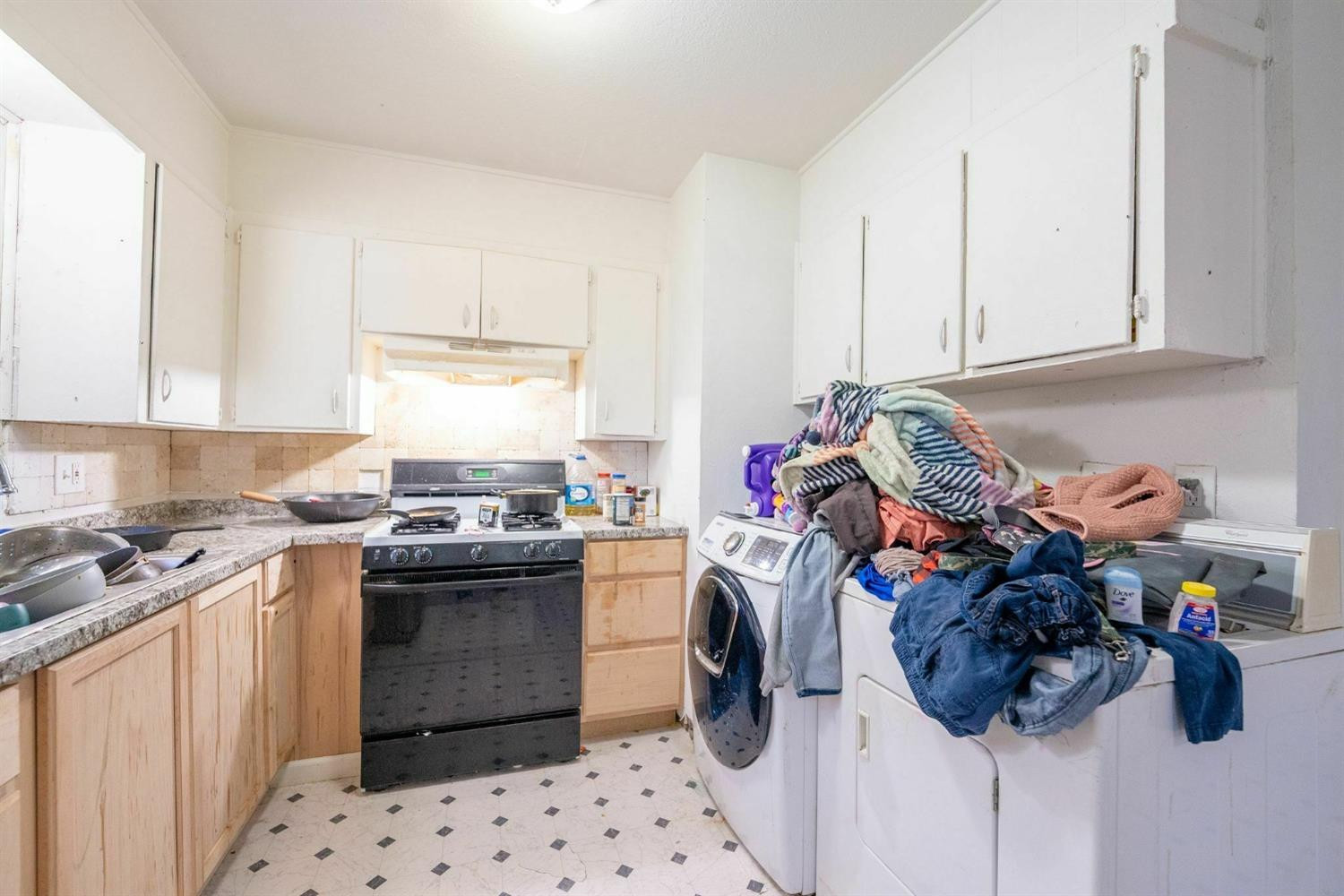 1726 E Dartmouth Street Property Photo 12