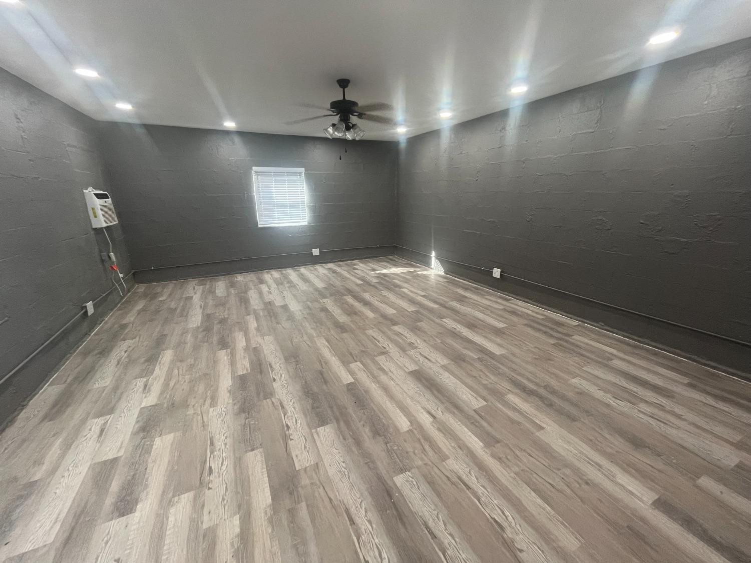 1692 Avenue S Property Photo 8