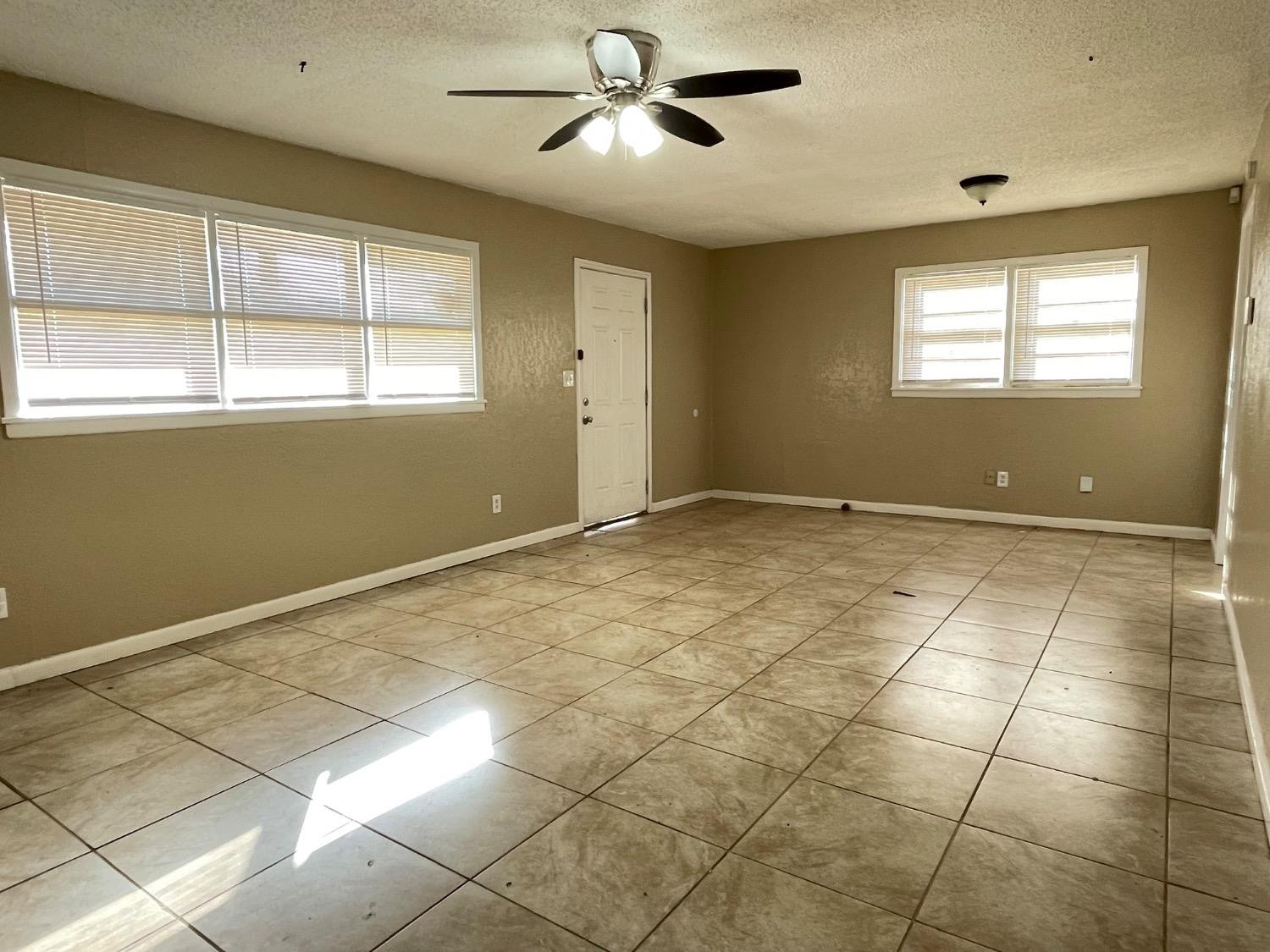 5514 45th Street Property Photo 4