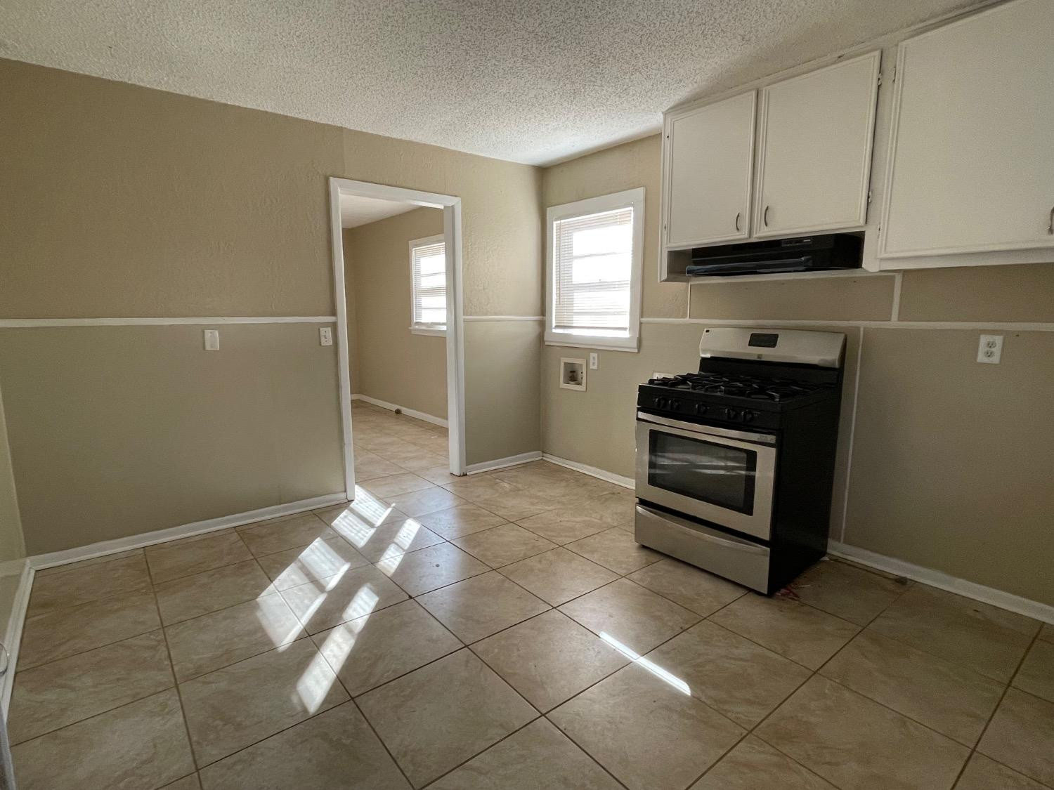 5514 45th Street Property Photo 5