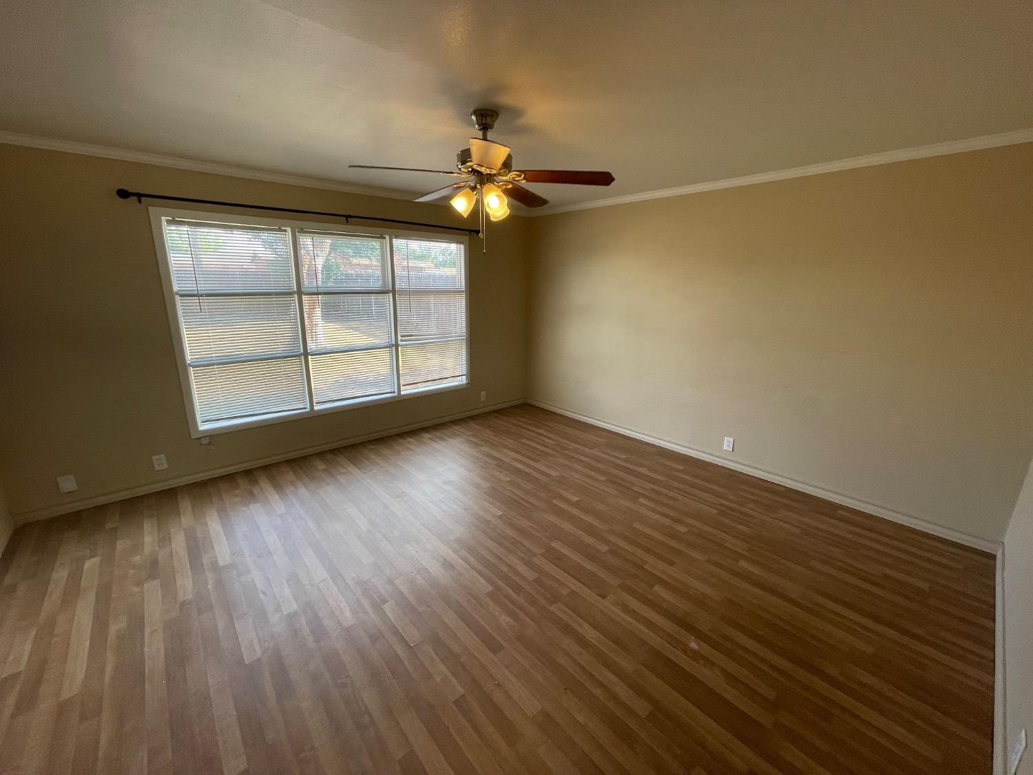 3015 38th Property Photo 3