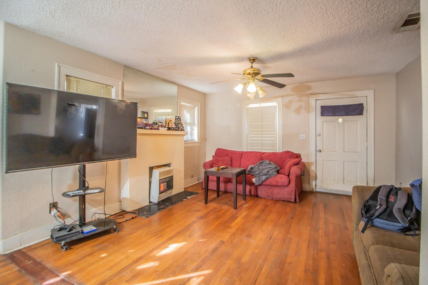 2107 22nd Street Property Photo 6