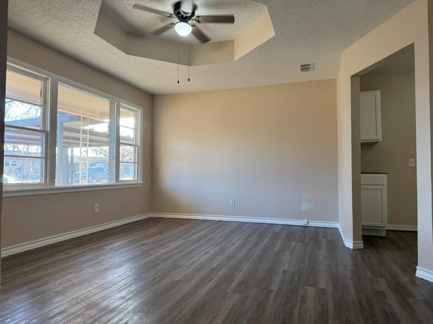 4006 33rd Street Property Photo 4