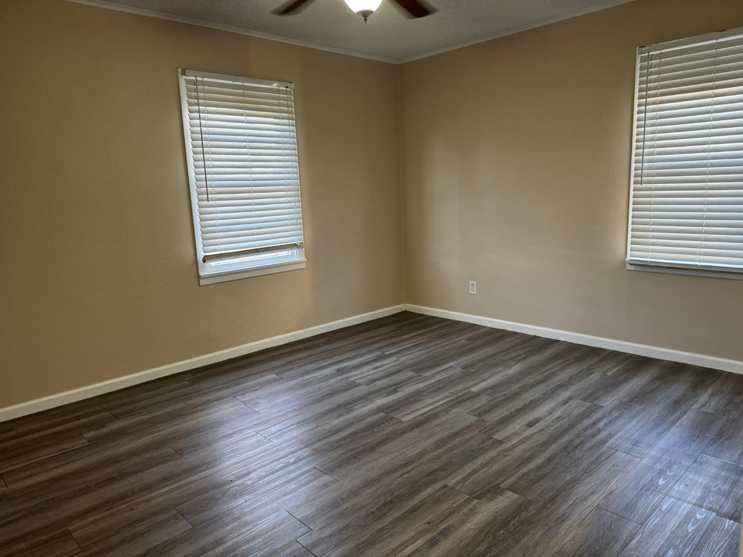 4006 33rd Street Property Photo 9
