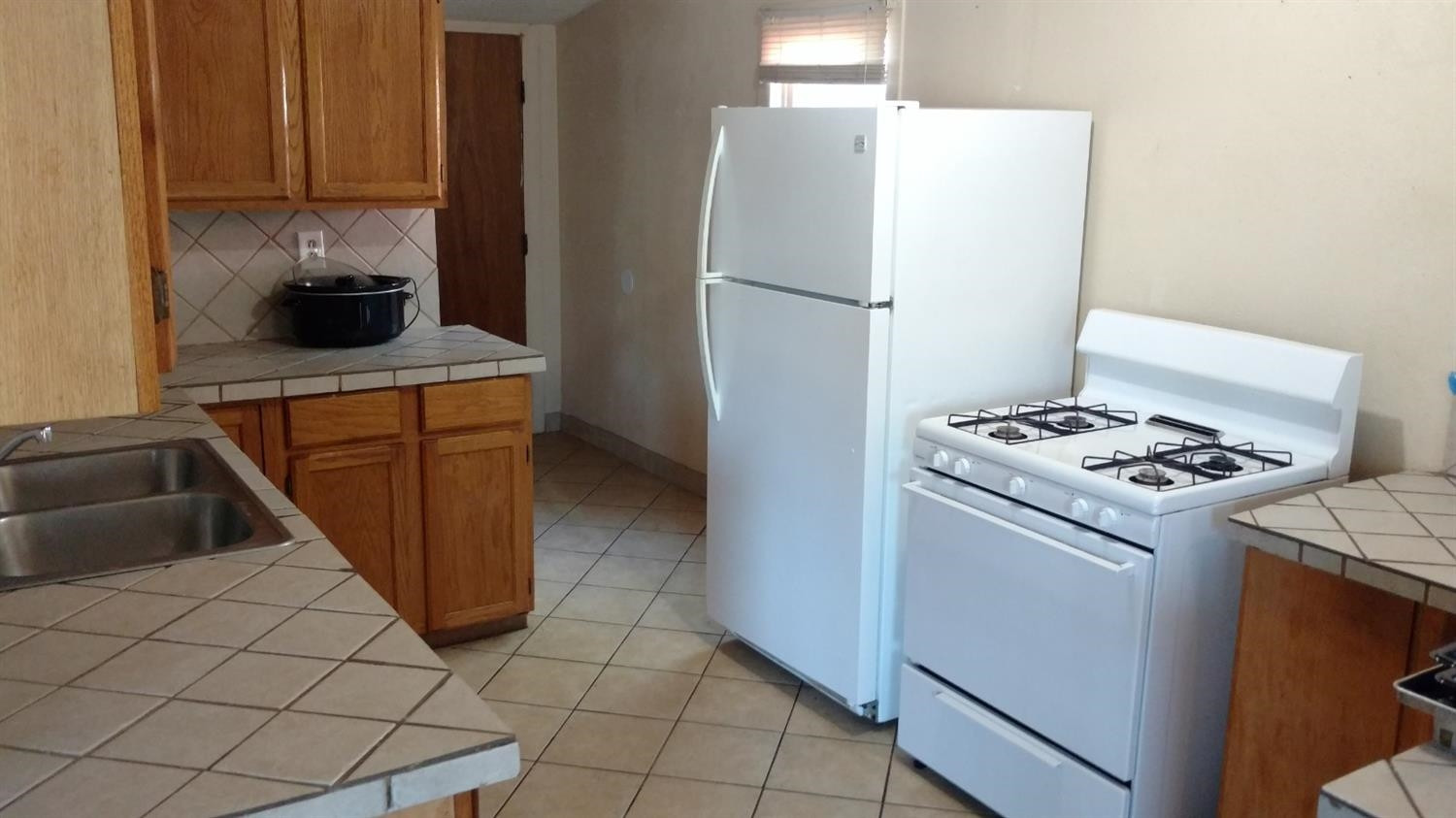 2403 22nd Place Property Photo 2