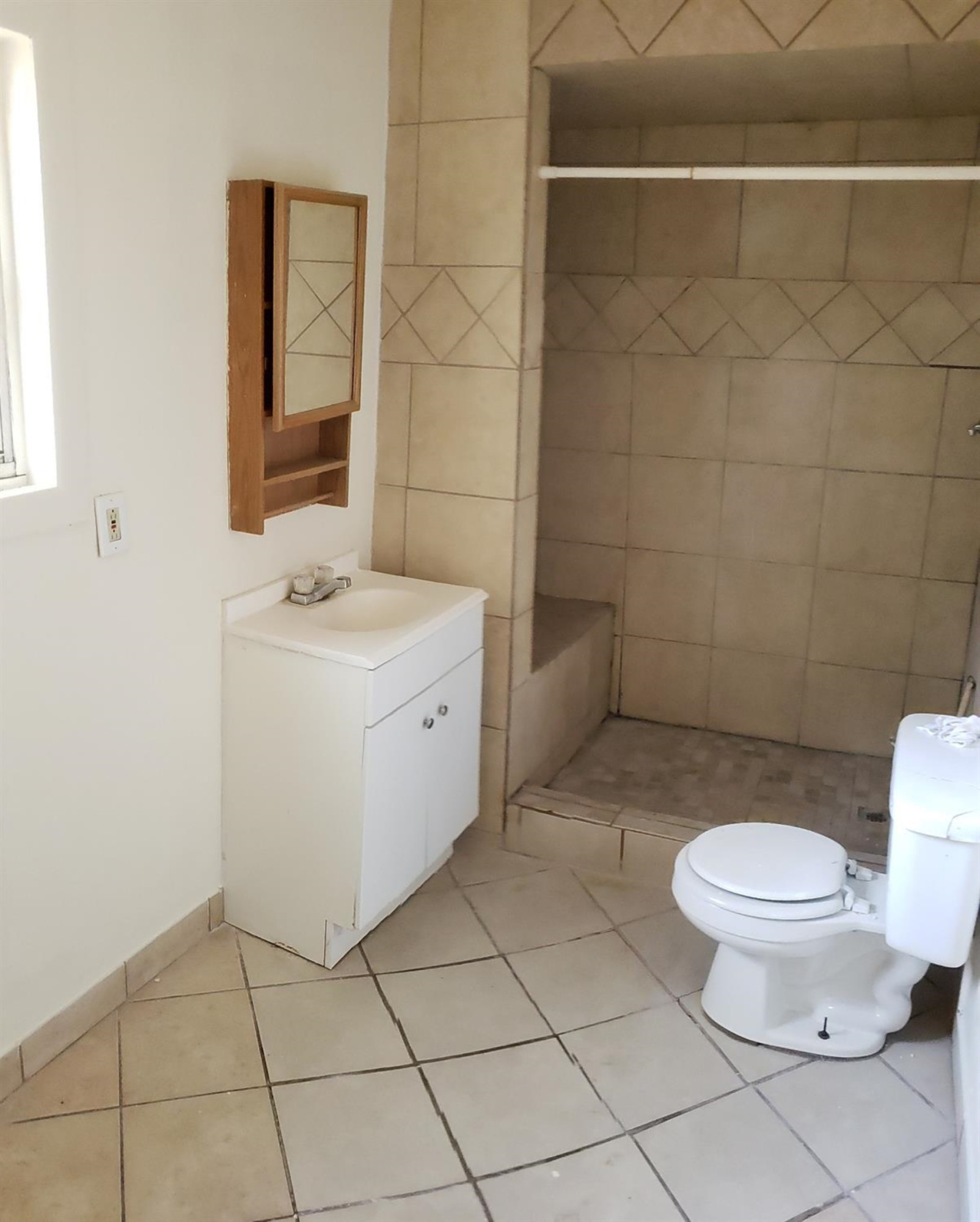 2403 22nd Place Property Photo 7