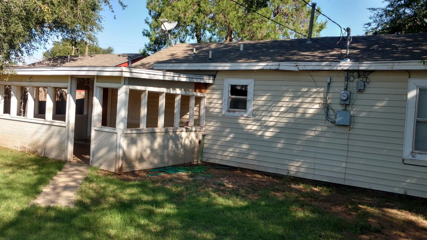 2403 22nd Place Property Photo 8