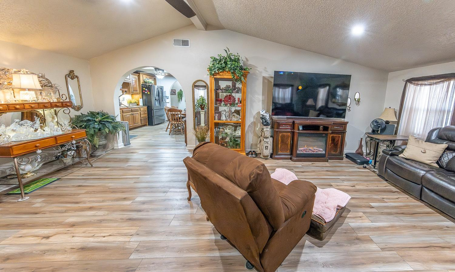3804 Idalou Road Property Photo 6