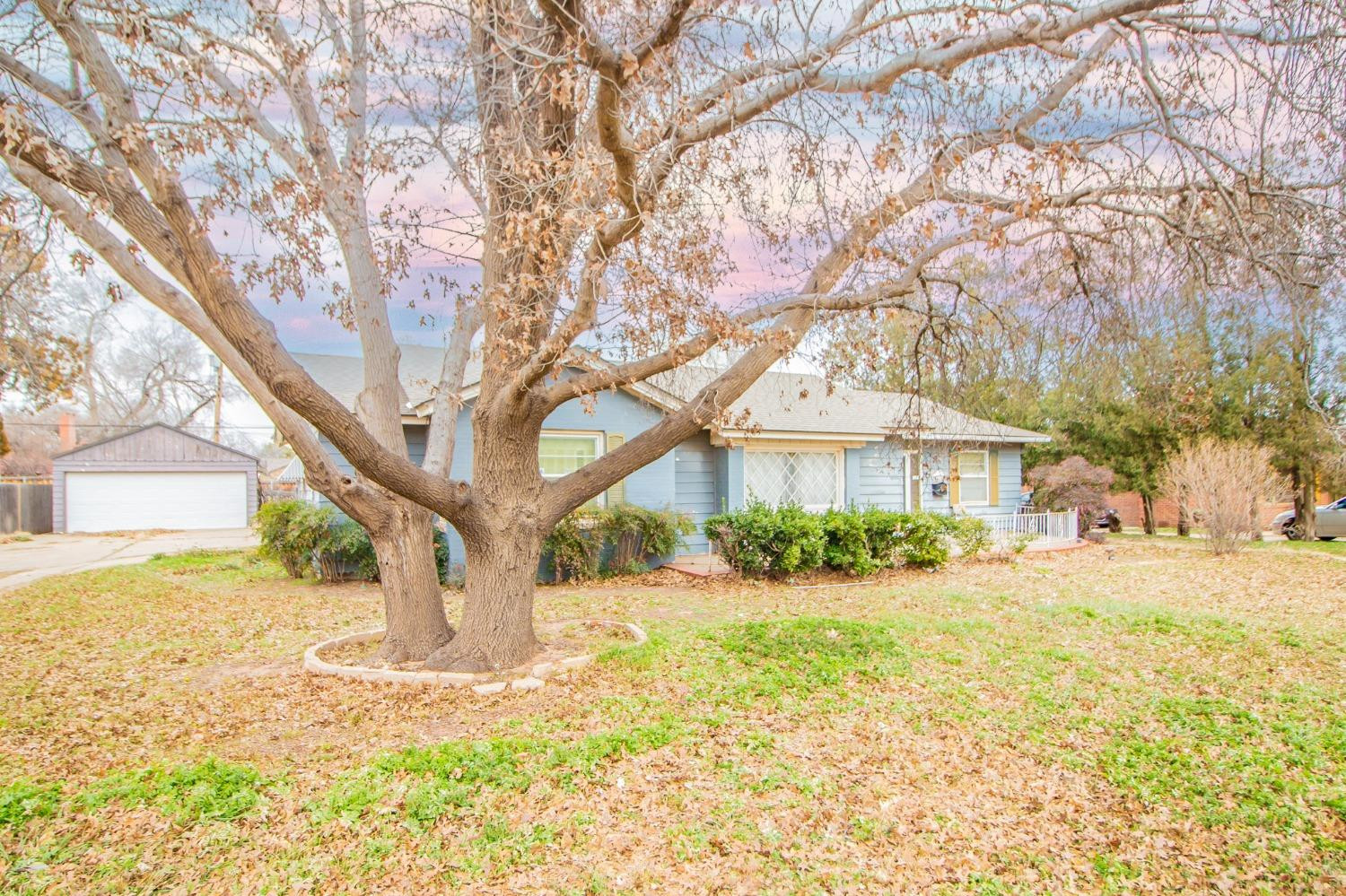 1718 30th Street Property Photo 3