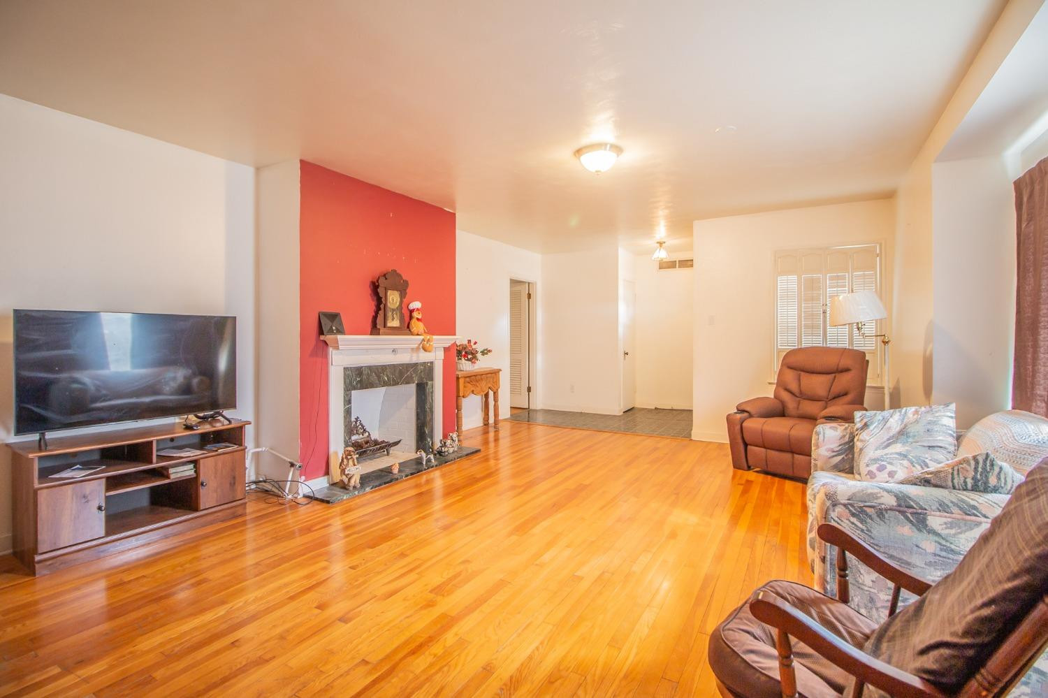 1718 30th Street Property Photo 6