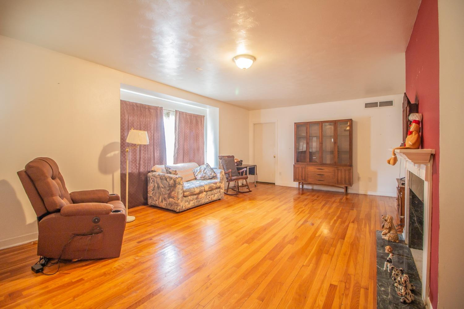 1718 30th Street Property Photo 7
