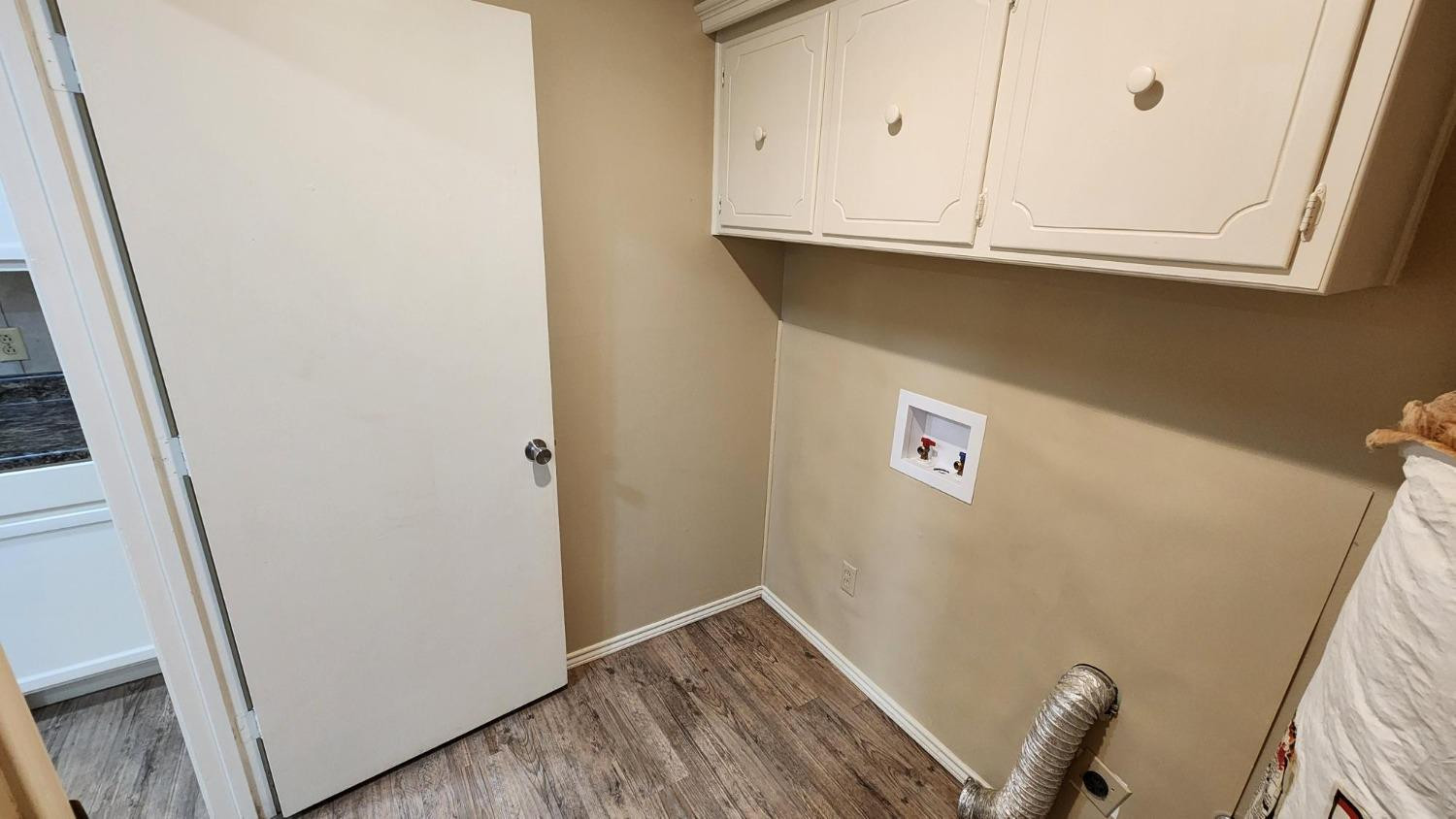 4520 65th, B Property Photo 4