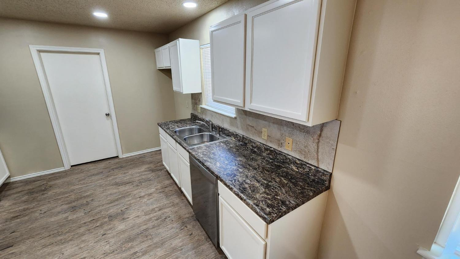 4520 65th, B Property Photo 7