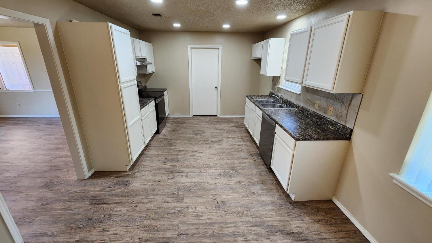 4520 65th, B Property Photo 8