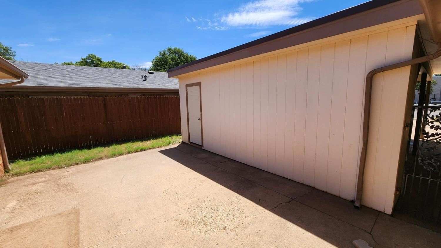 4520 65th, B Property Photo 26