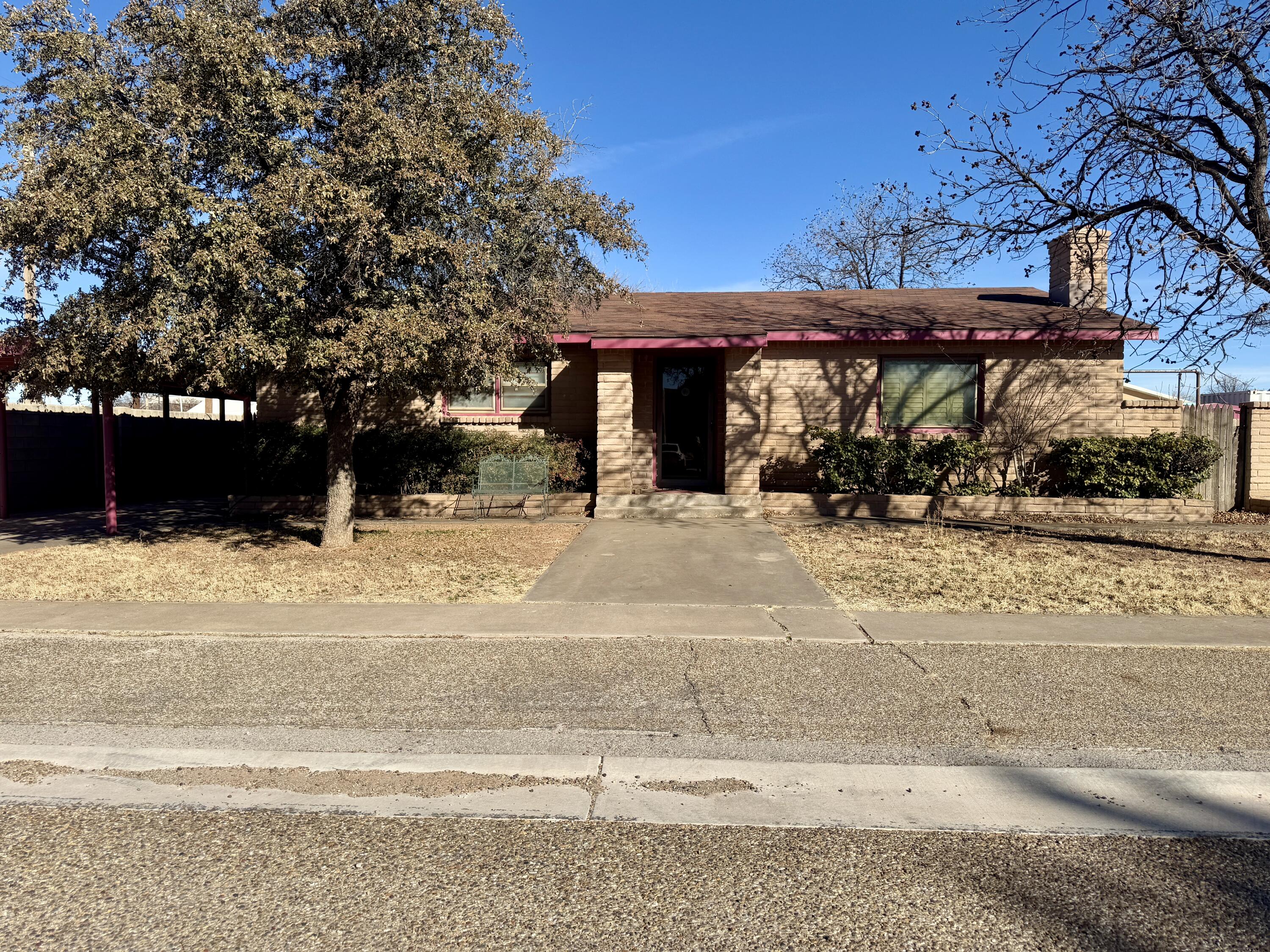 604 W 5th Street Property Photo 1