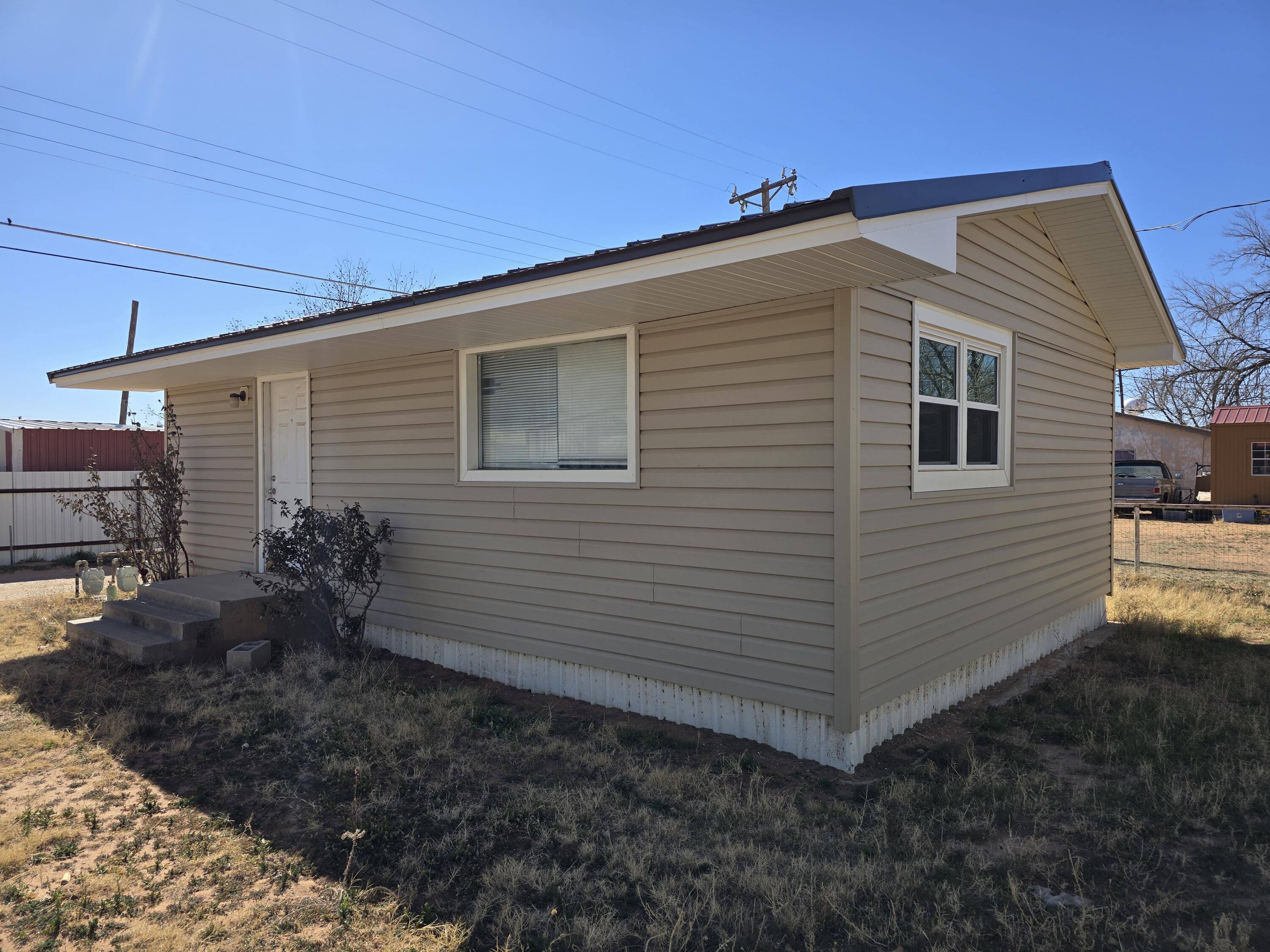 113 W Cedar Street Property Photo