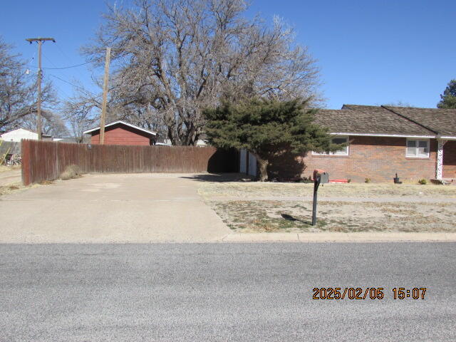 608 W Ave J Property Photo 1