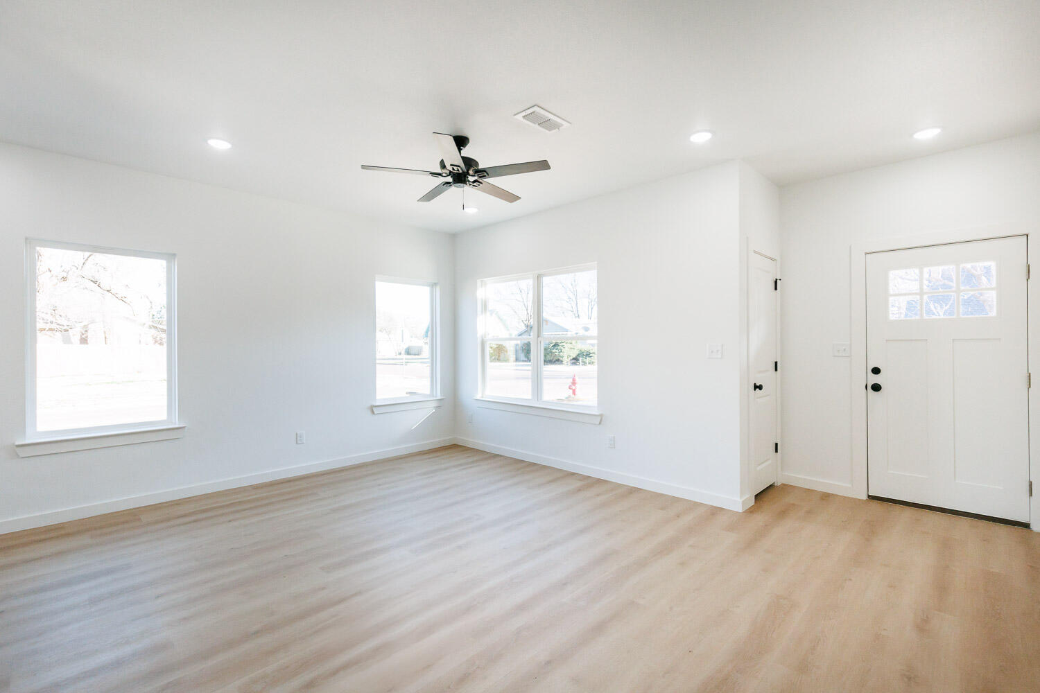 2002 16th Street, A & B Property Photo 6