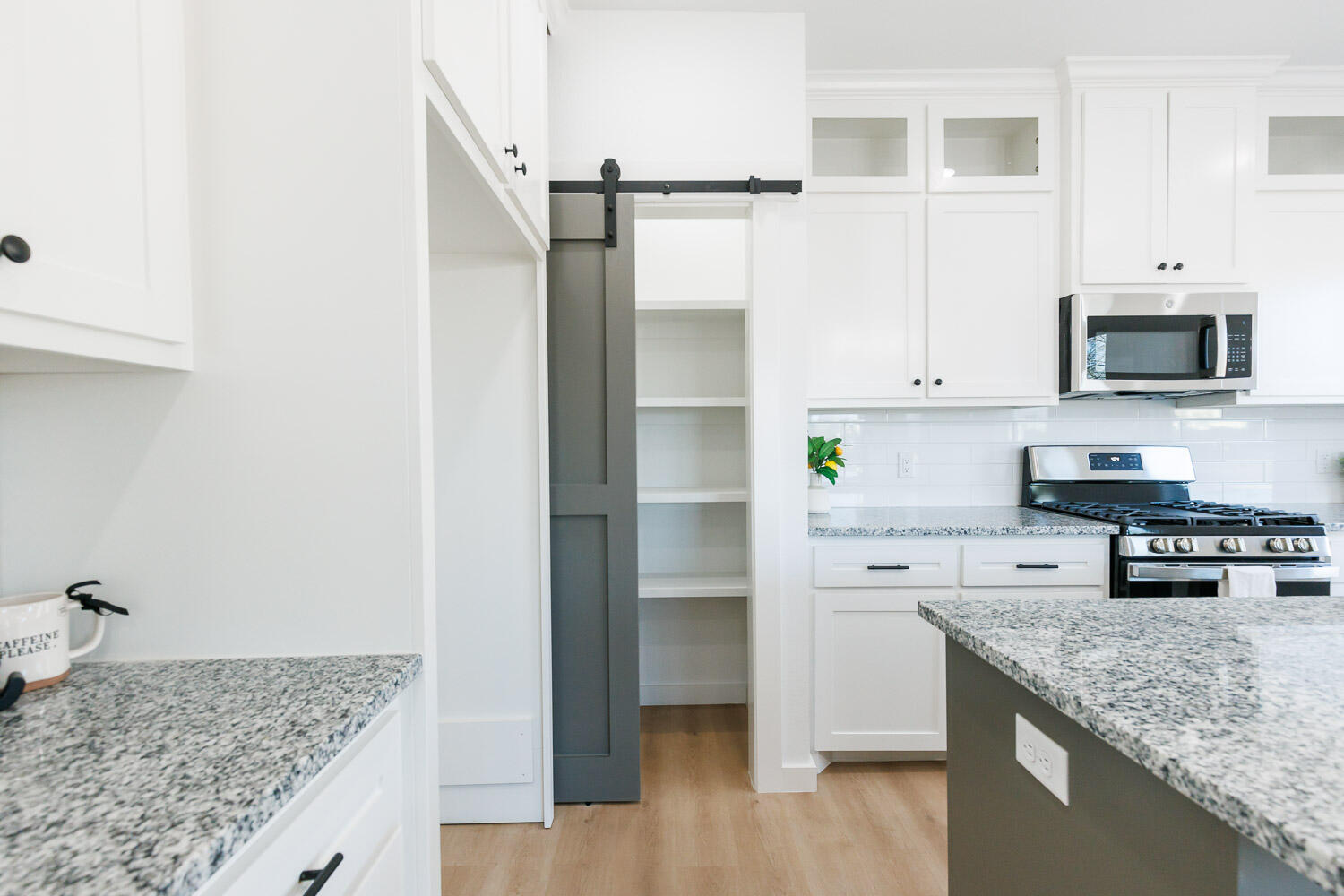2002 16th Street, A & B Property Photo 10