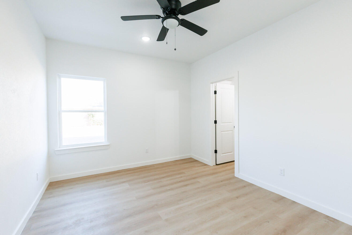 2002 16th Street, A & B Property Photo 15