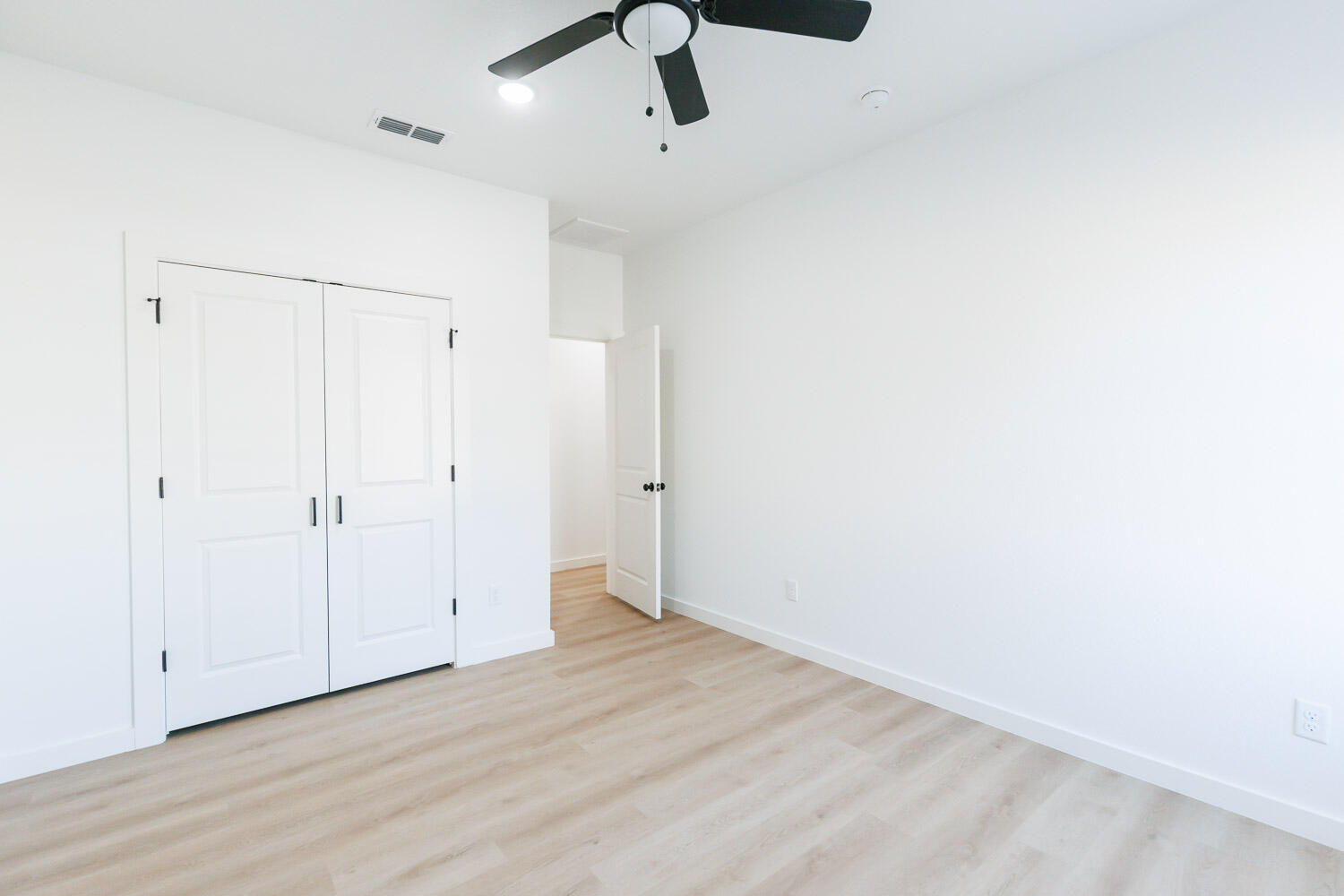2002 16th Street, A & B Property Photo 26