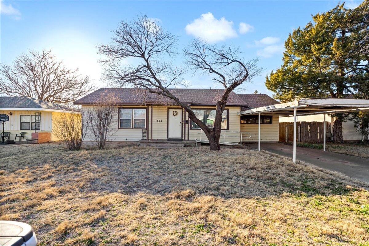 203 Zephyr Property Photo 1