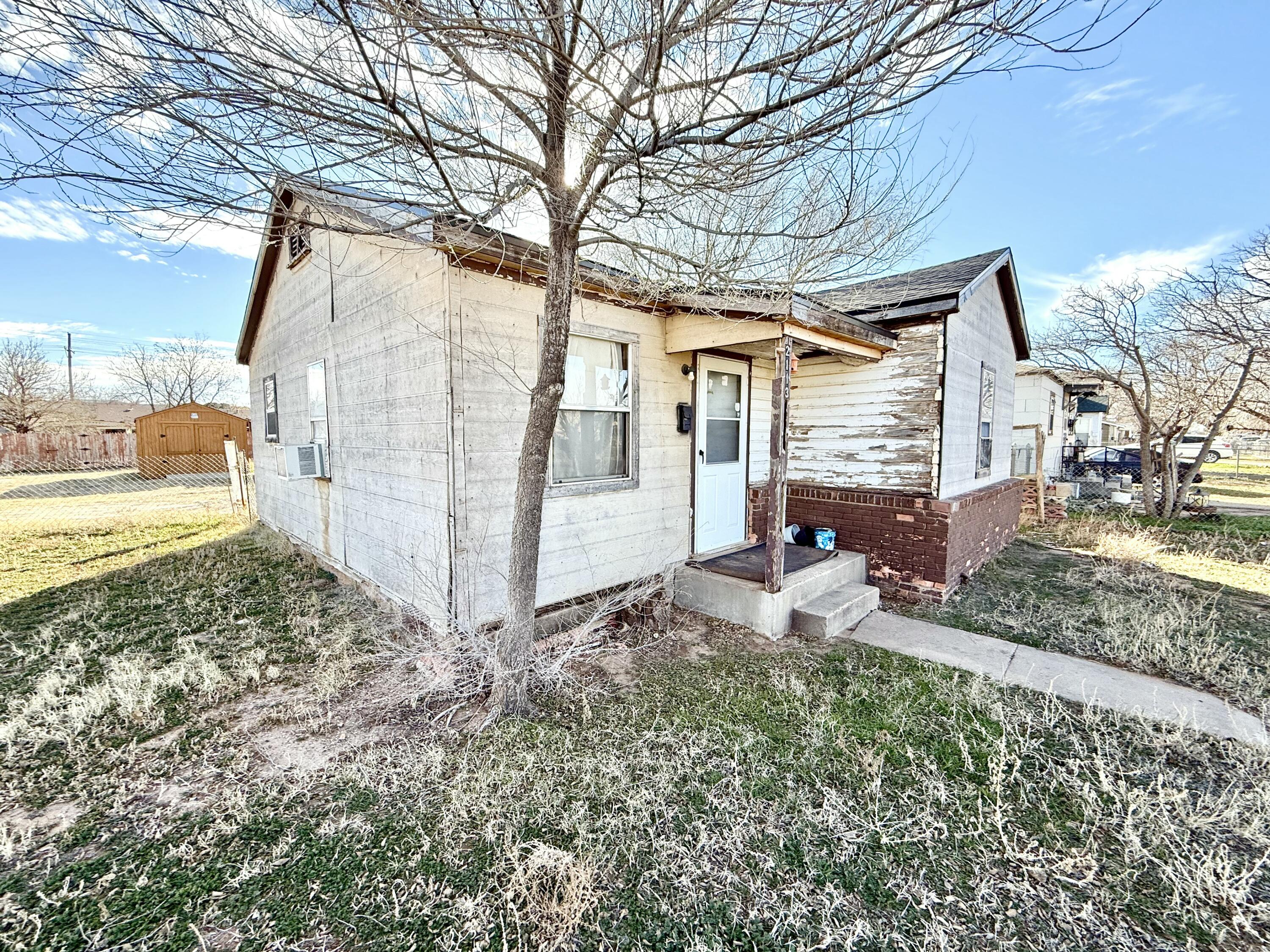 2113 2nd Place Property Photo 1