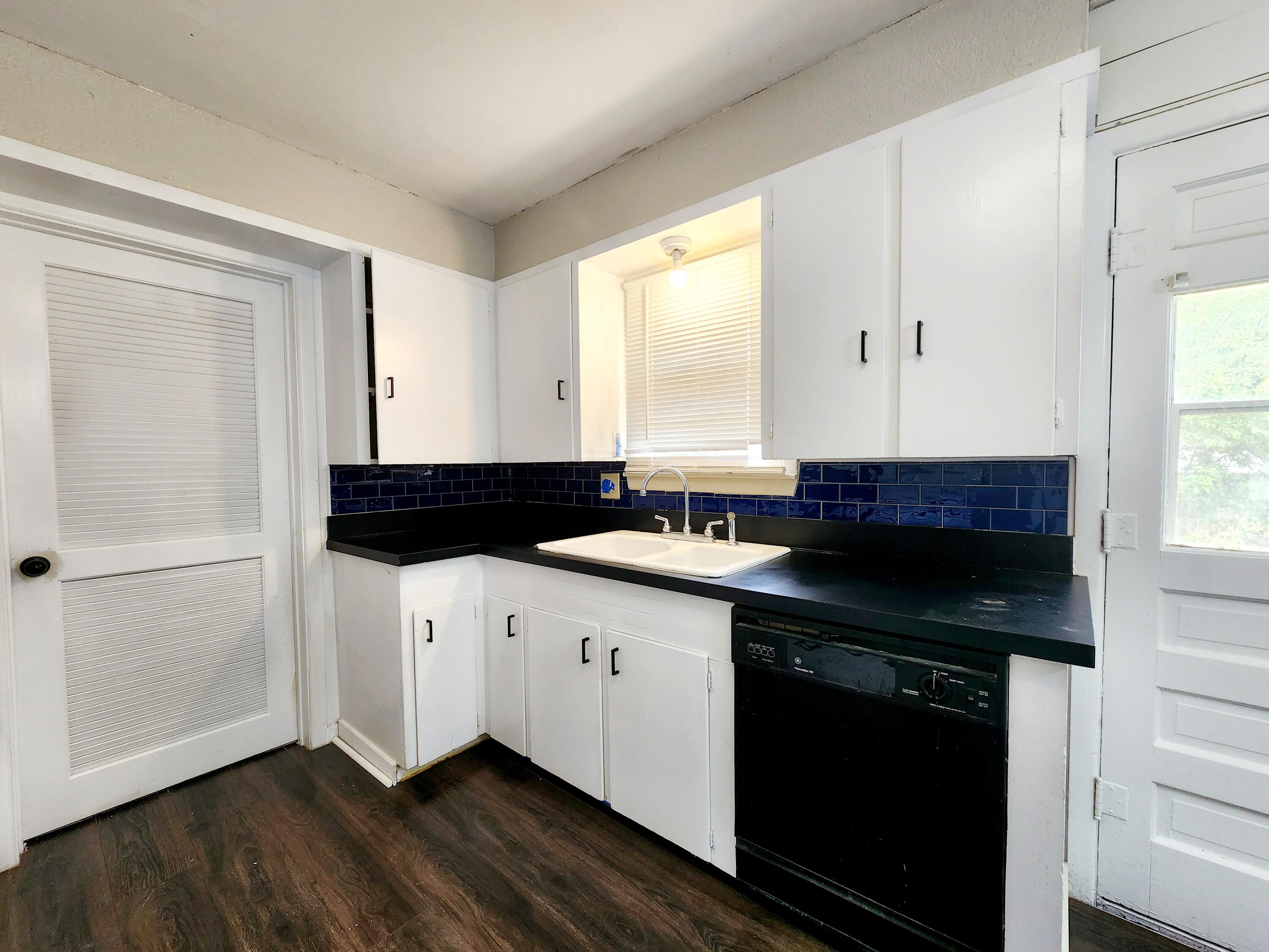 1505 Ave G Property Photo 6