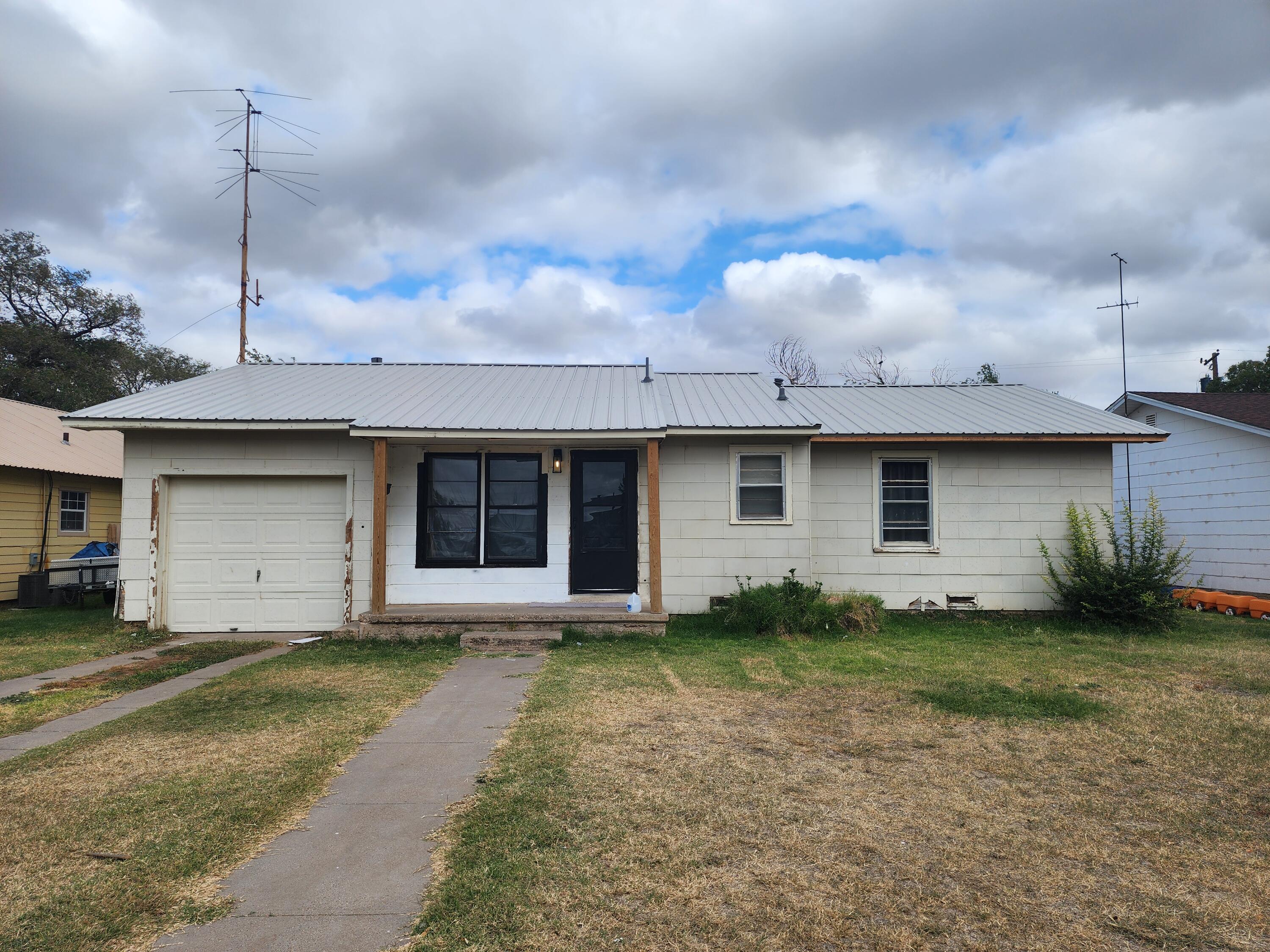 1505 Ave G Property Photo 17