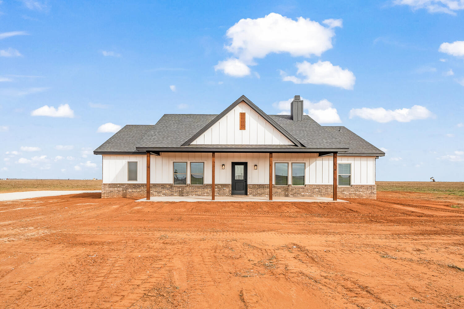 6415 County Rd 3700 Property Photo 1