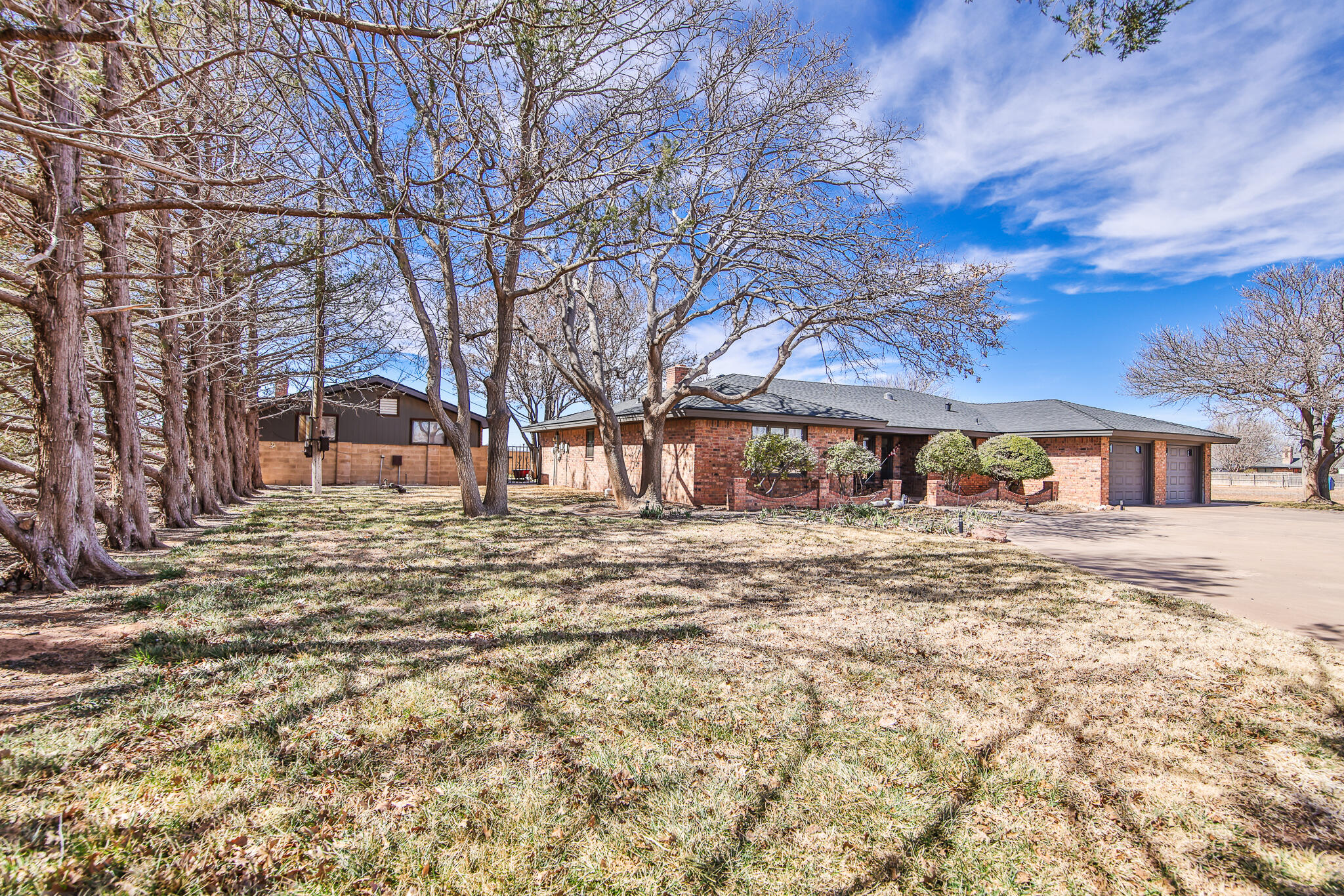 400 N Sherman Avenue Property Photo 3
