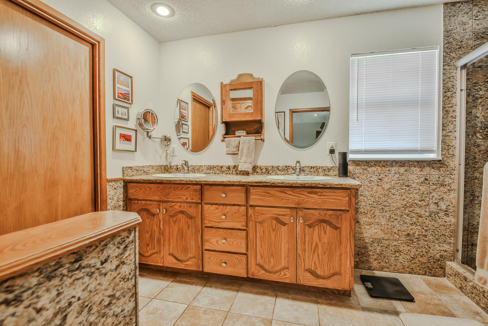 400 N Sherman Avenue Property Photo 14