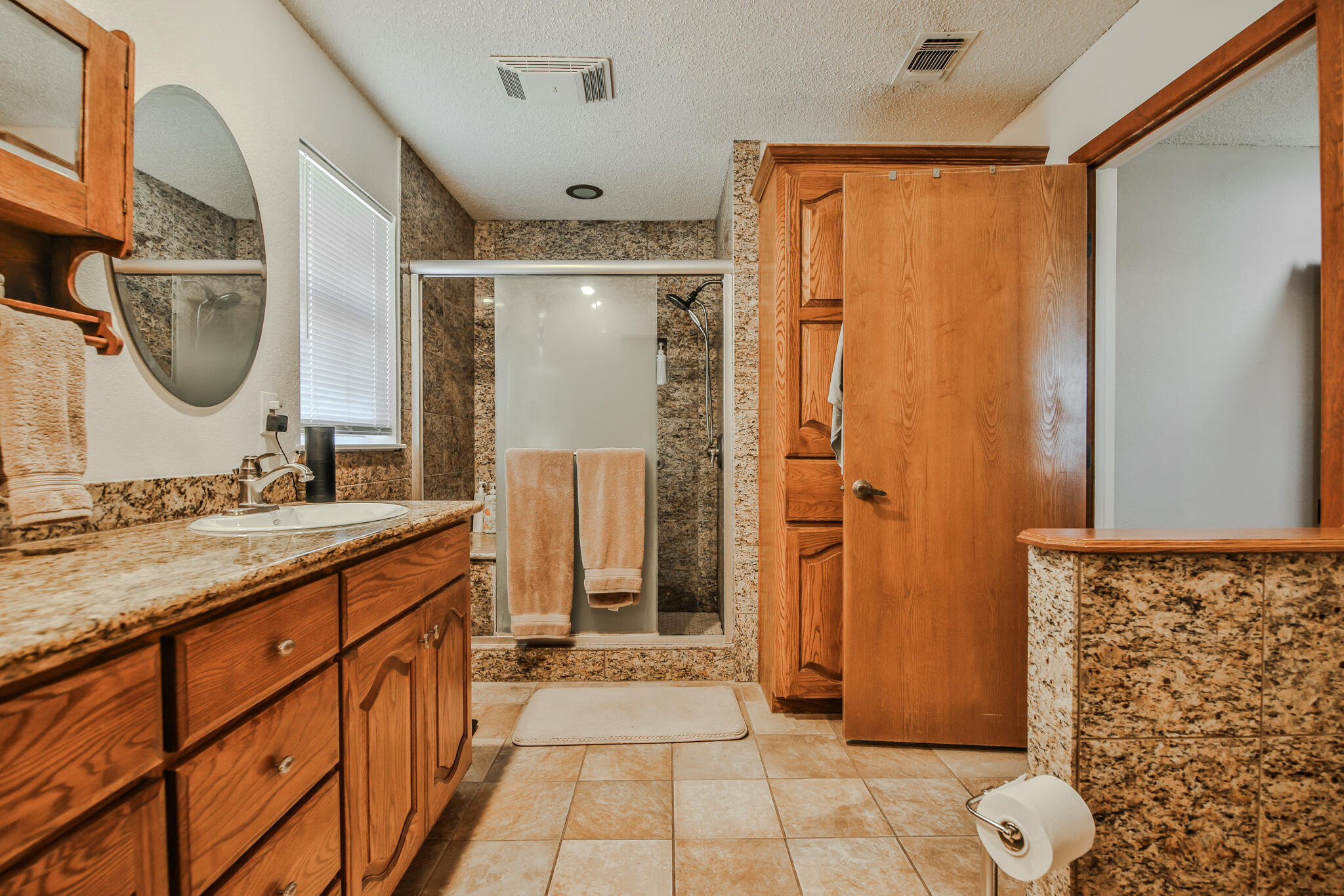 400 N Sherman Avenue Property Photo 15