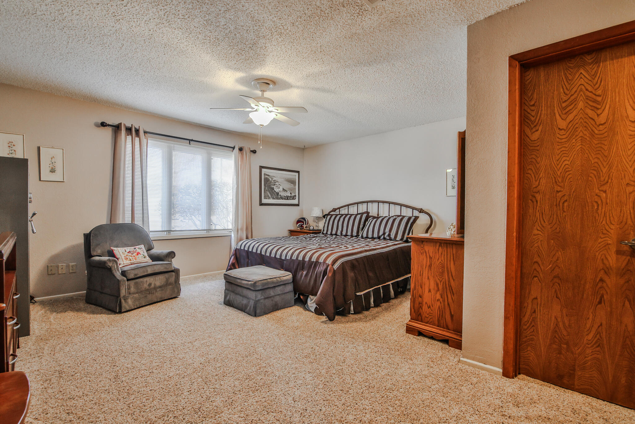 400 N Sherman Avenue Property Photo 17