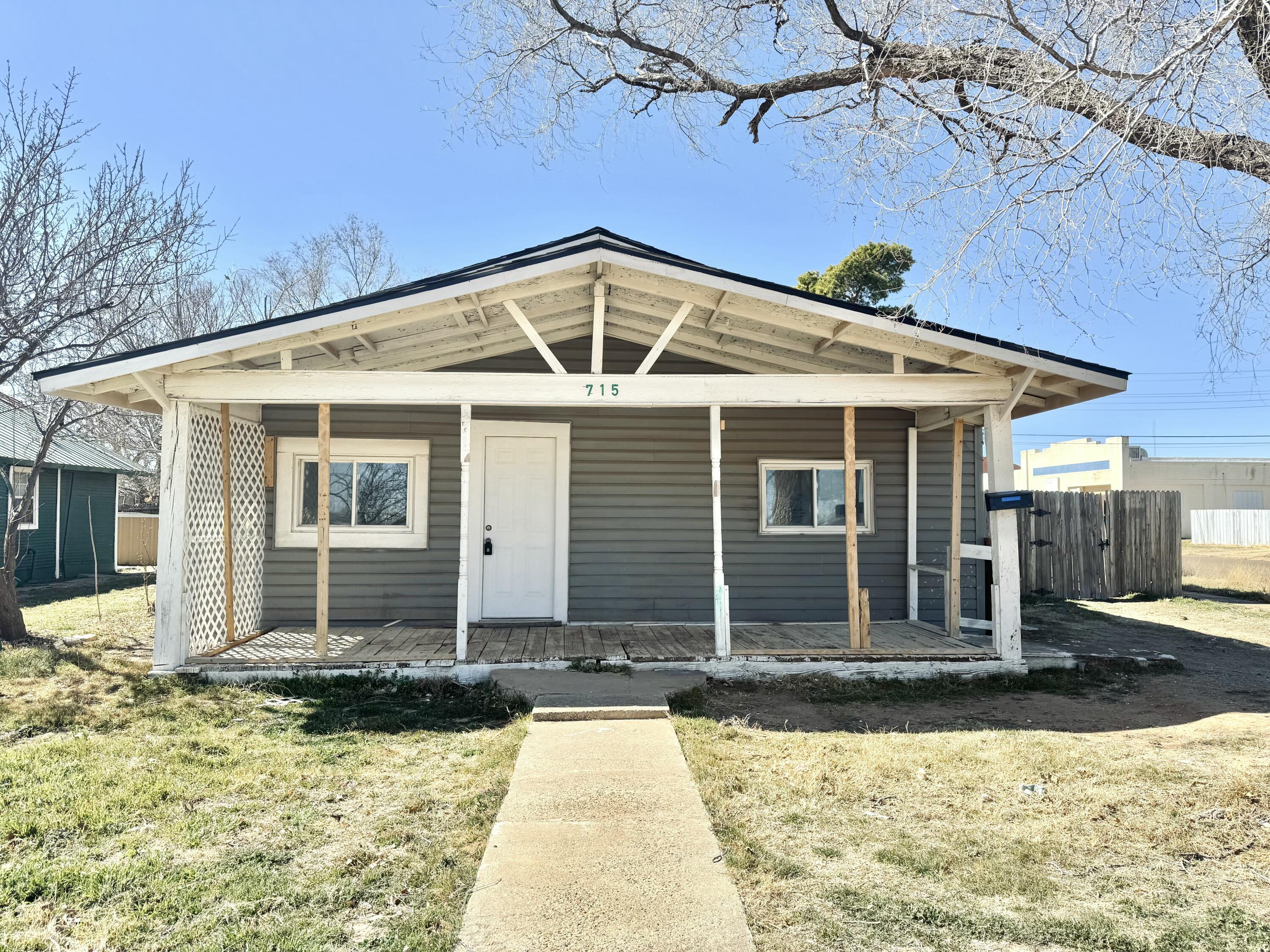 715 Beech Street Property Photo 1