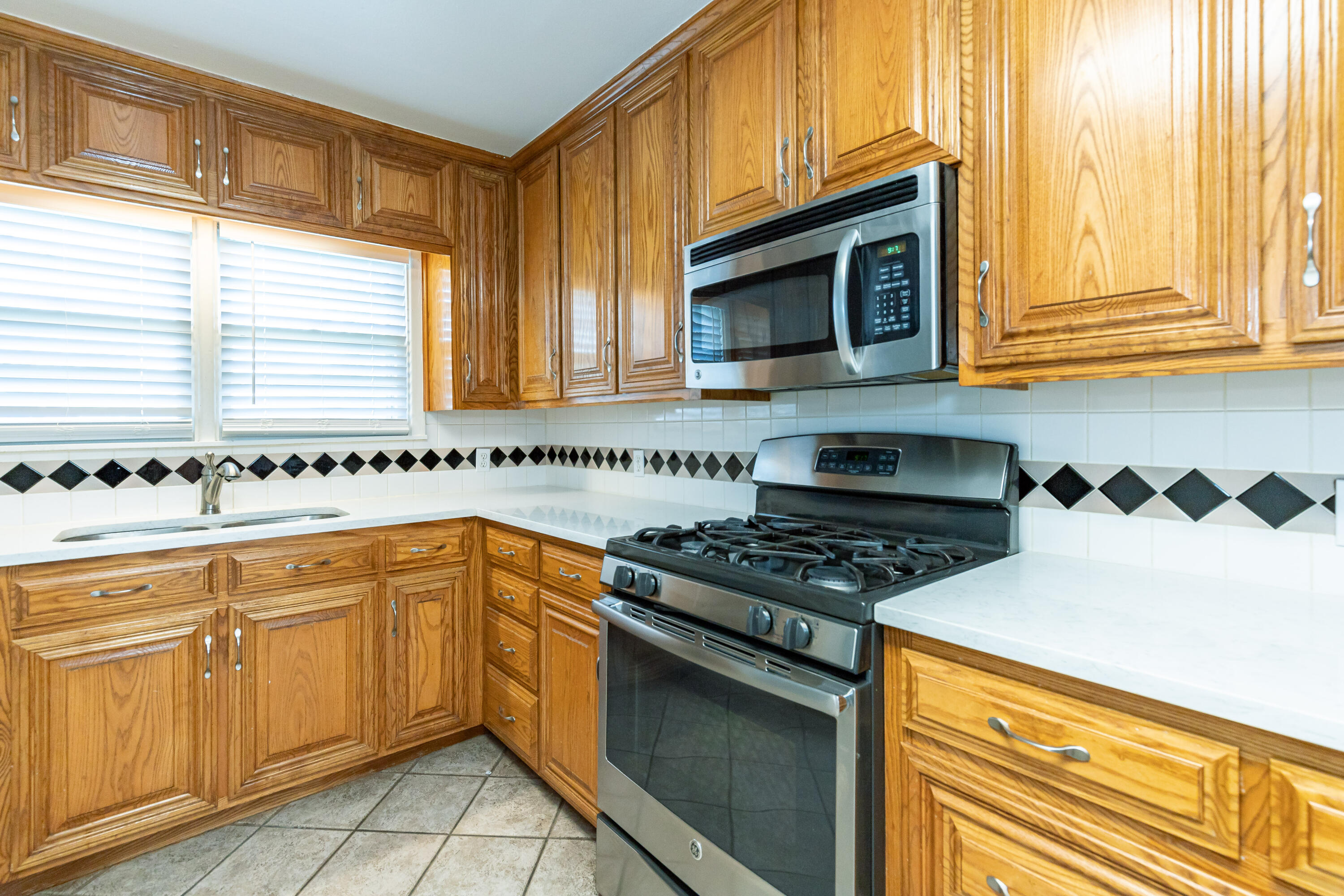 2506 Kenosha Avenue Property Photo 7