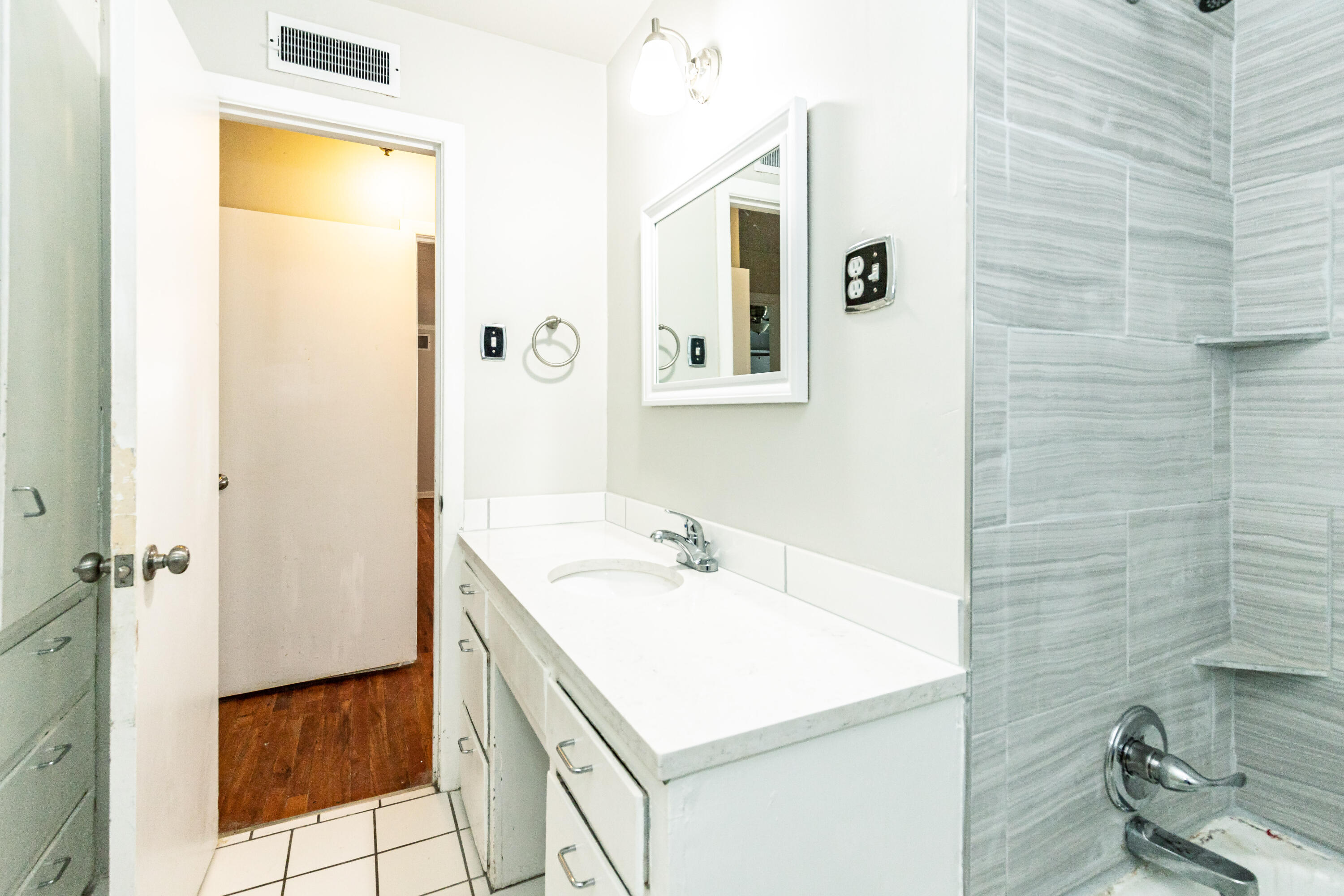 2506 Kenosha Avenue Property Photo 11