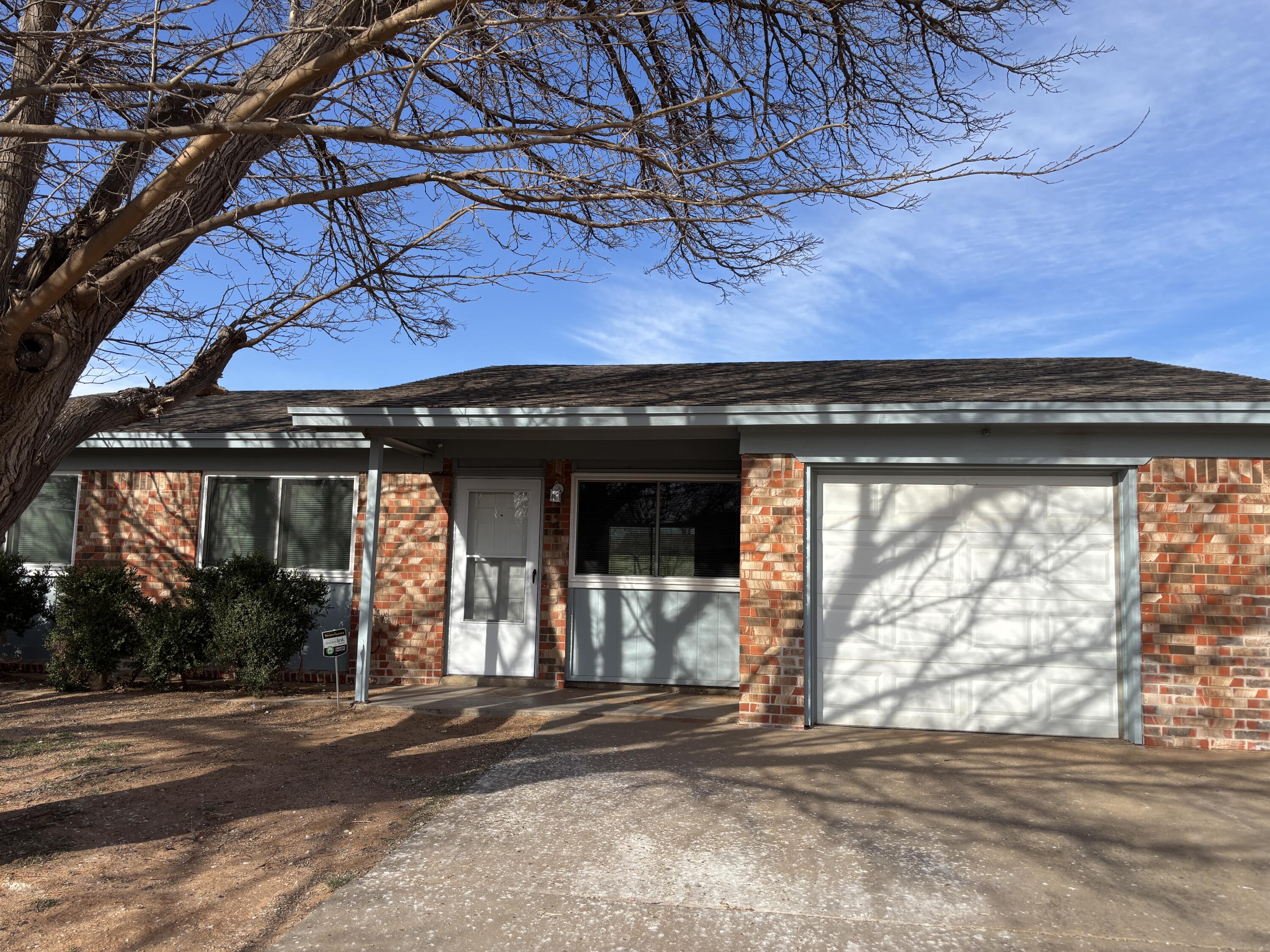 7406 Globe Avenue Property Photo 1