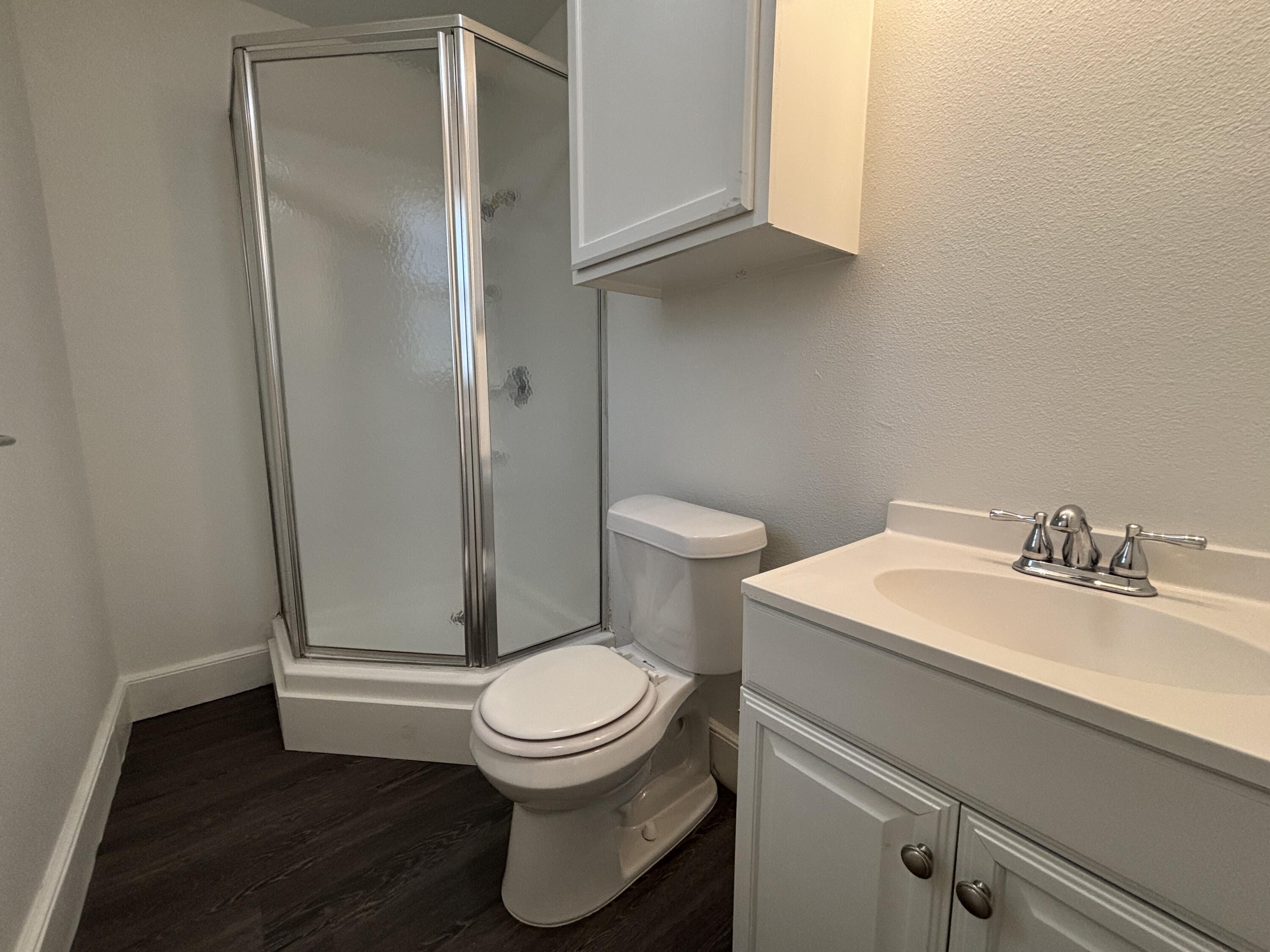 7406 Globe Avenue Property Photo 7