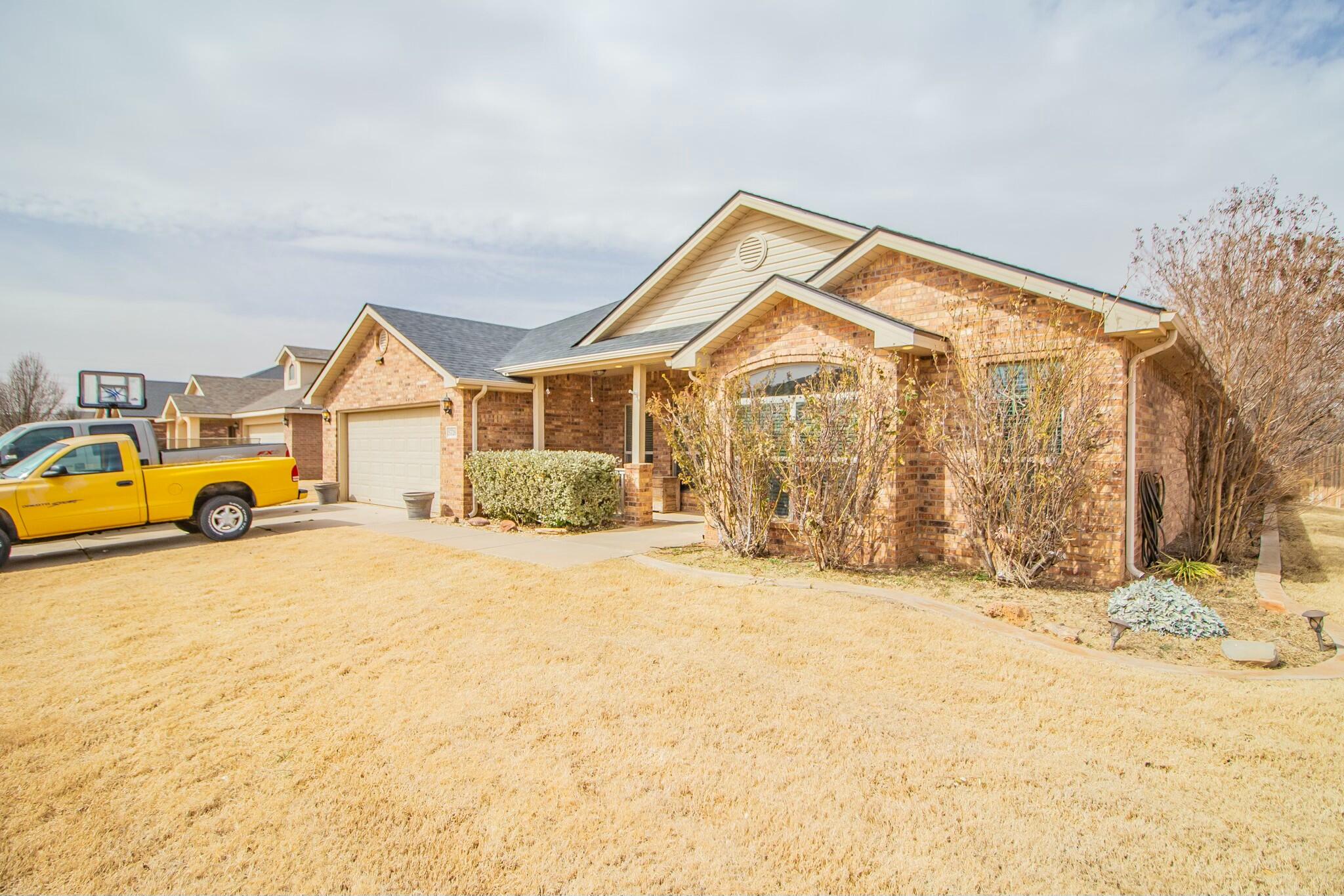 5728 109th Street Property Photo 3