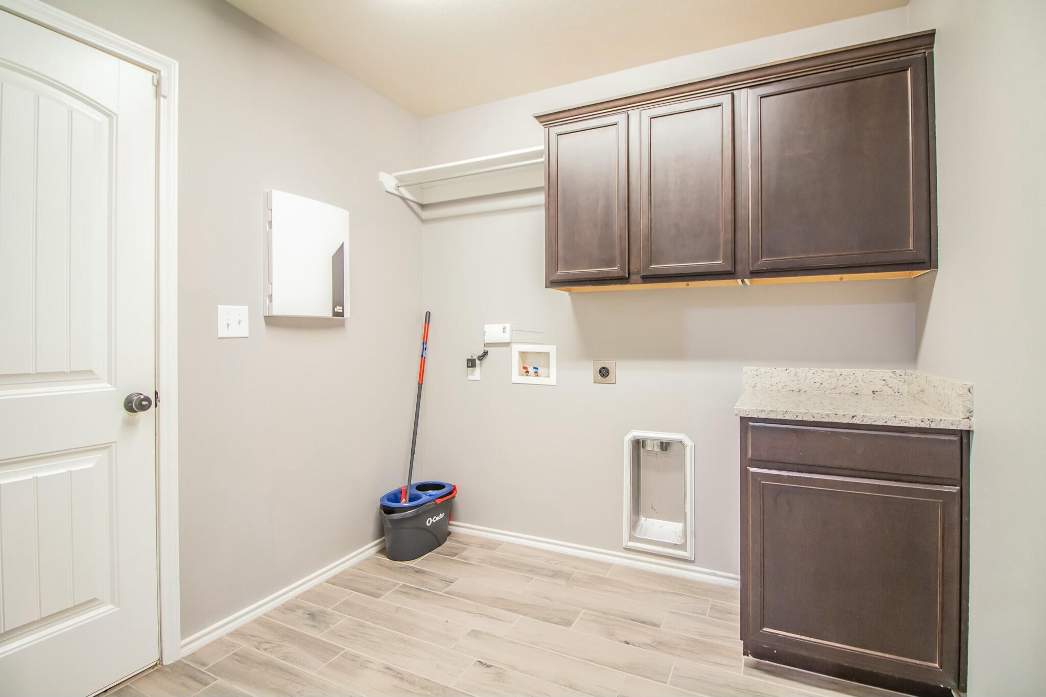 5728 109th Street Property Photo 13