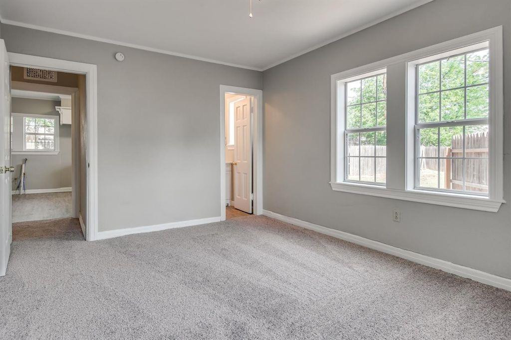 1910 26th Street, Front Property Photo 14