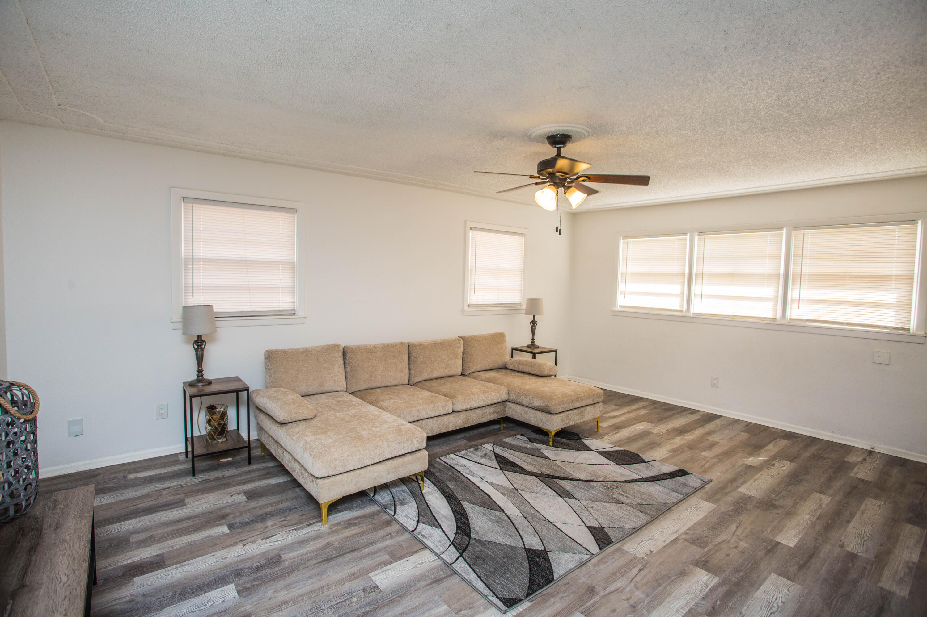 2810 54th Street Property Photo 4