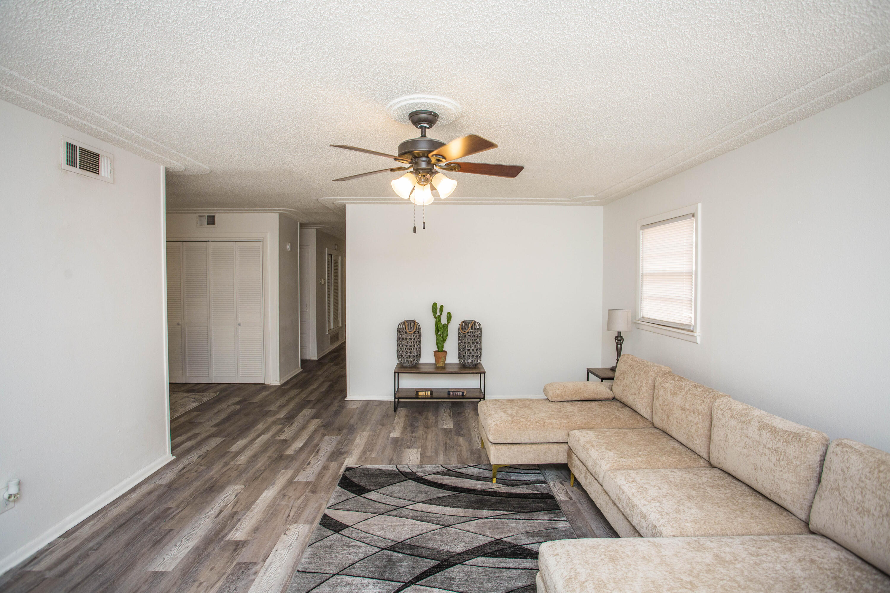 2810 54th Street Property Photo 5