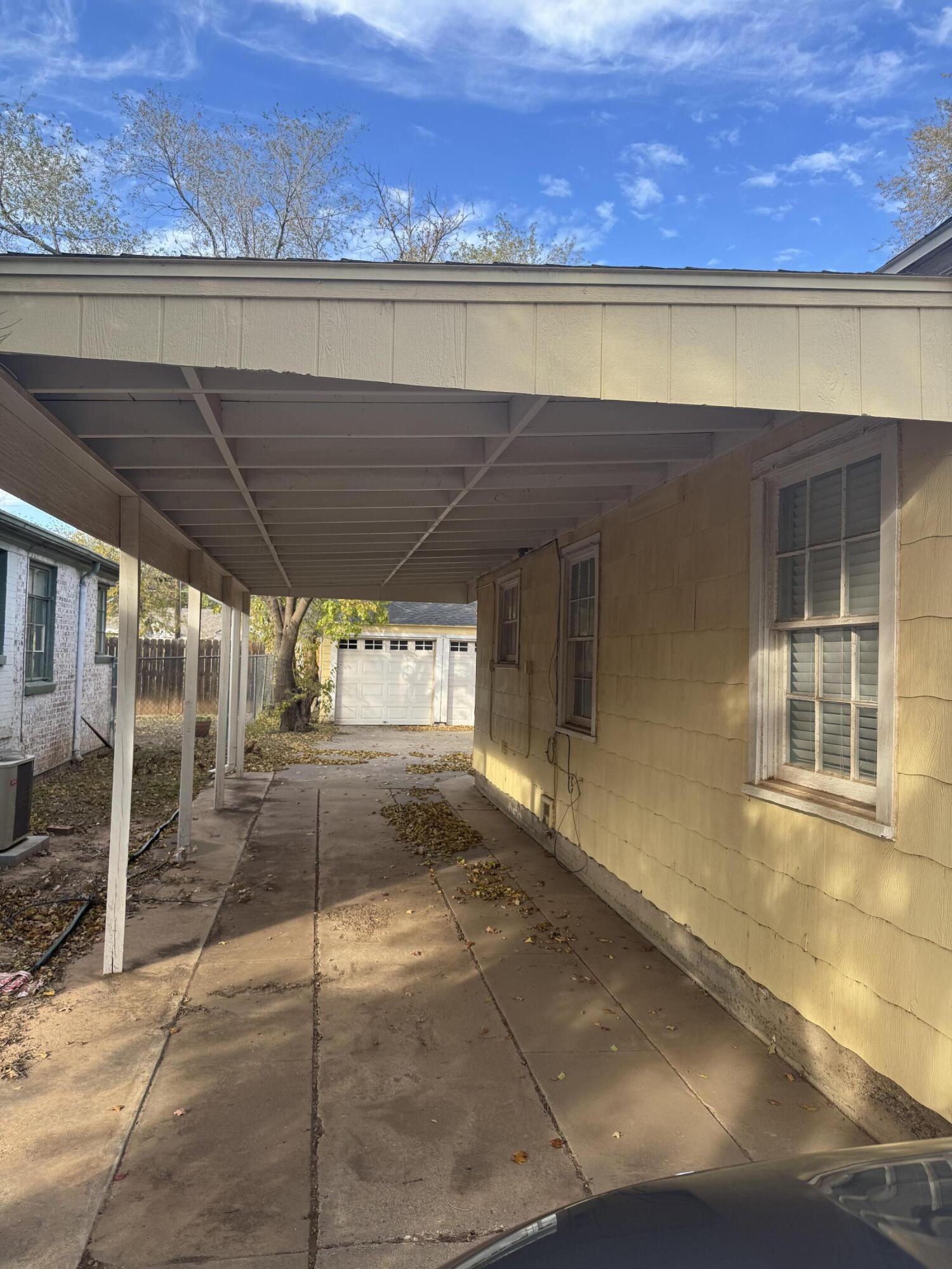 2514 25th Street Property Photo 2